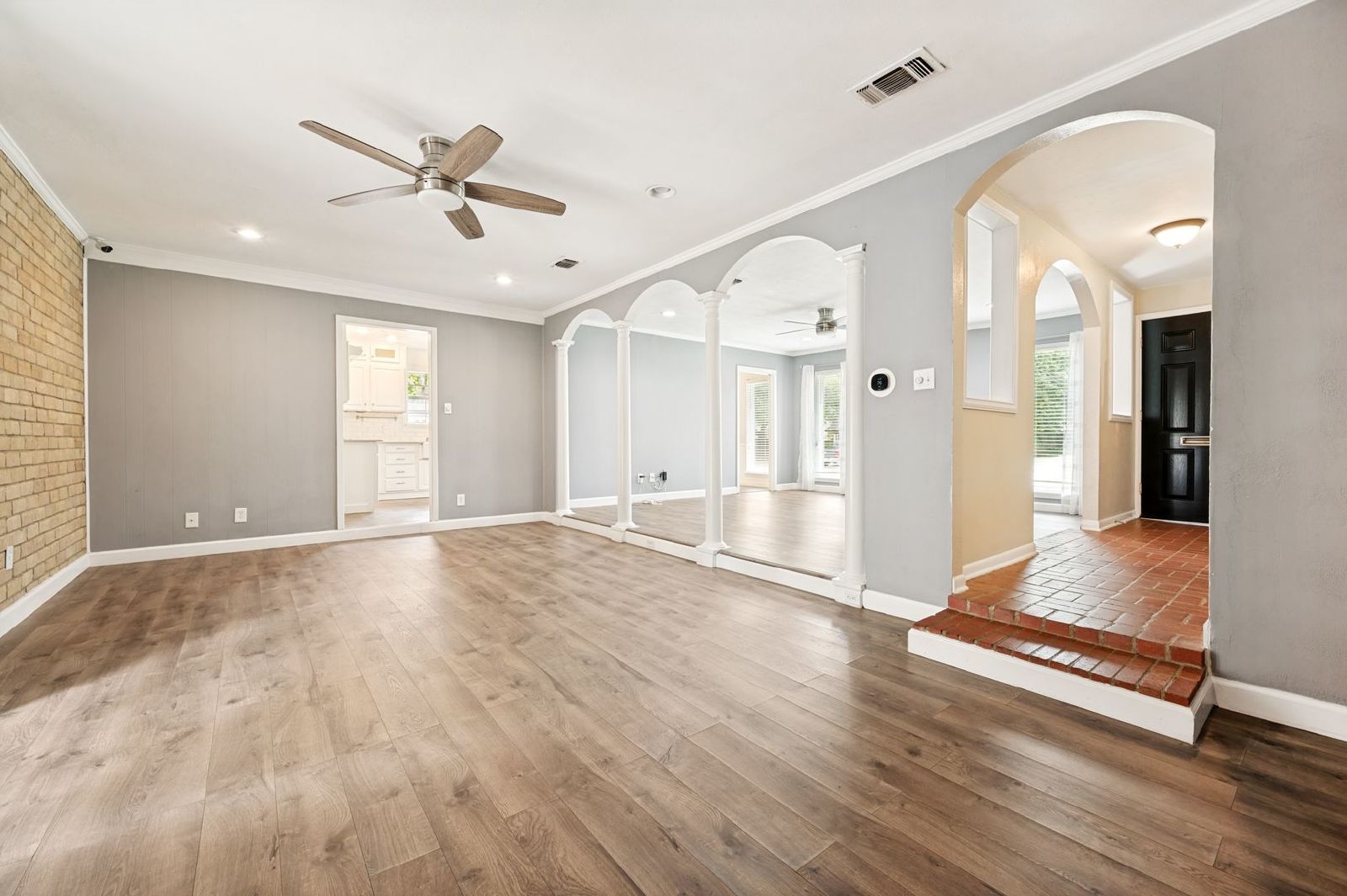 Beautifully Updated Home in the Heart of Irving – Prime Location! property image