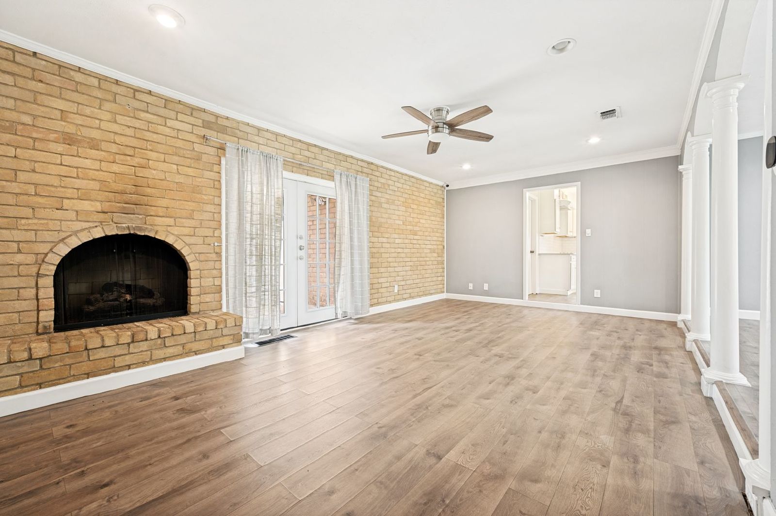 Beautifully Updated Home in the Heart of Irving – Prime Location! property image