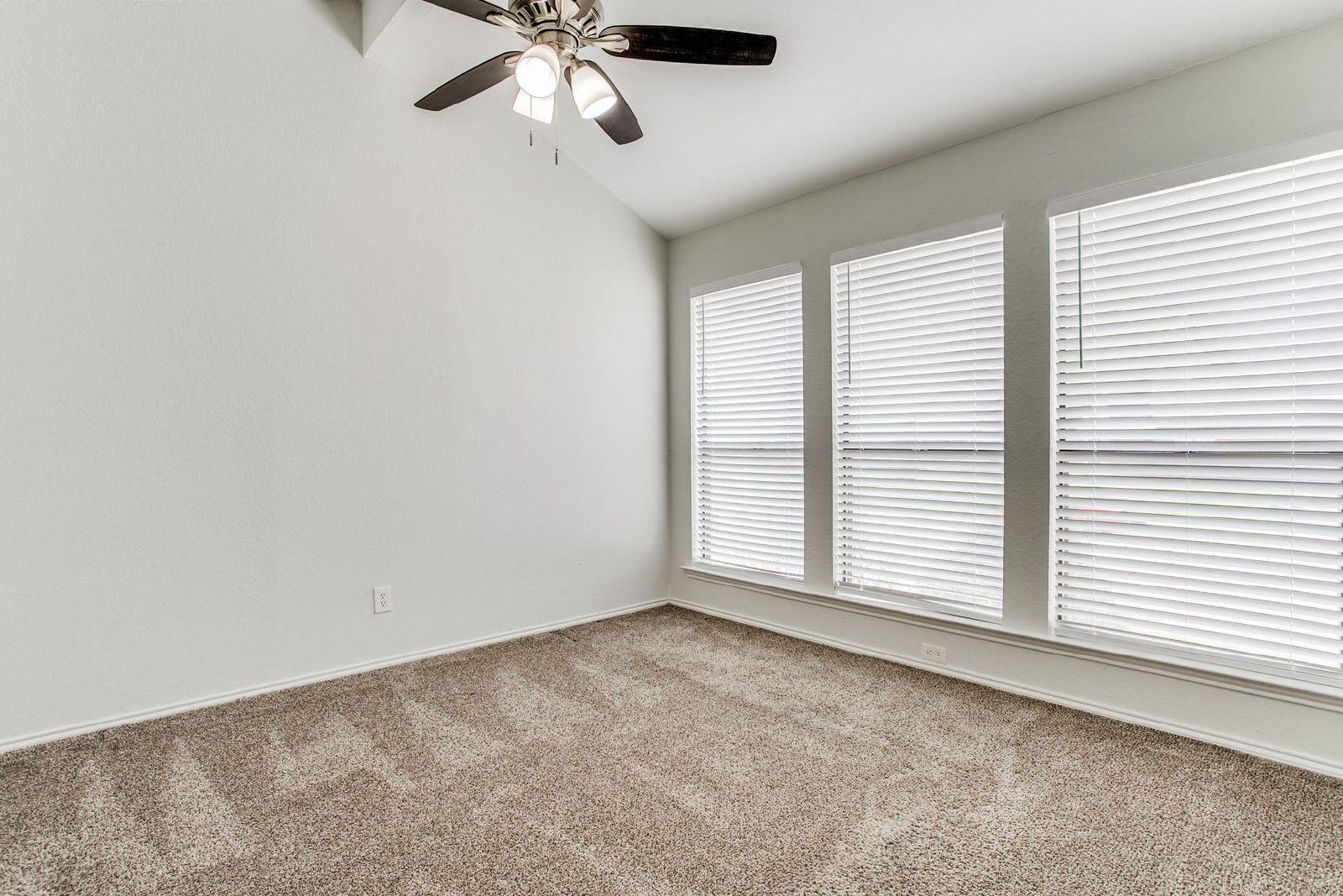 Charming 2-Bed, 2.5-Bath Townhome in Bedford – Private Patio, Modern Upgrades & Move-In Ready! property image