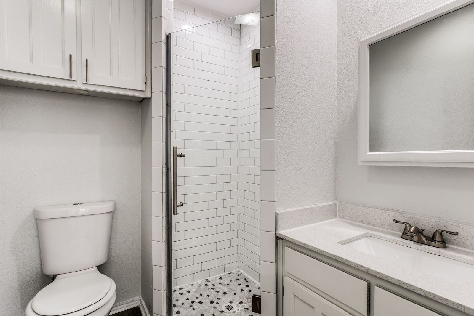 Charming 2-Bed, 2.5-Bath Townhome in Bedford – Private Patio, Modern Upgrades & Move-In Ready! property image