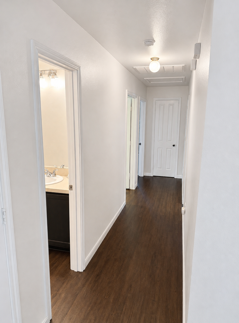 Charming Home Near Bonton Farms & Major Dallas Conveniences – Move-In Ready! property image
