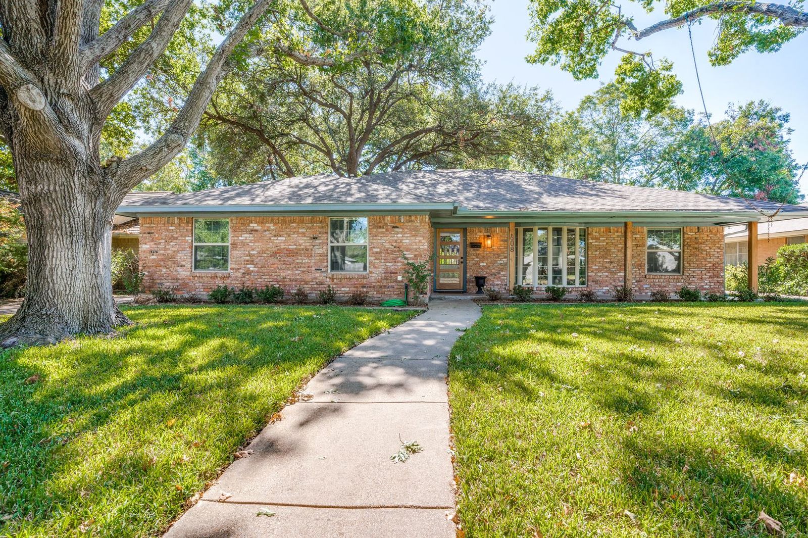 Extraordinary Irving Home on Quiet cul-de-sac! property image