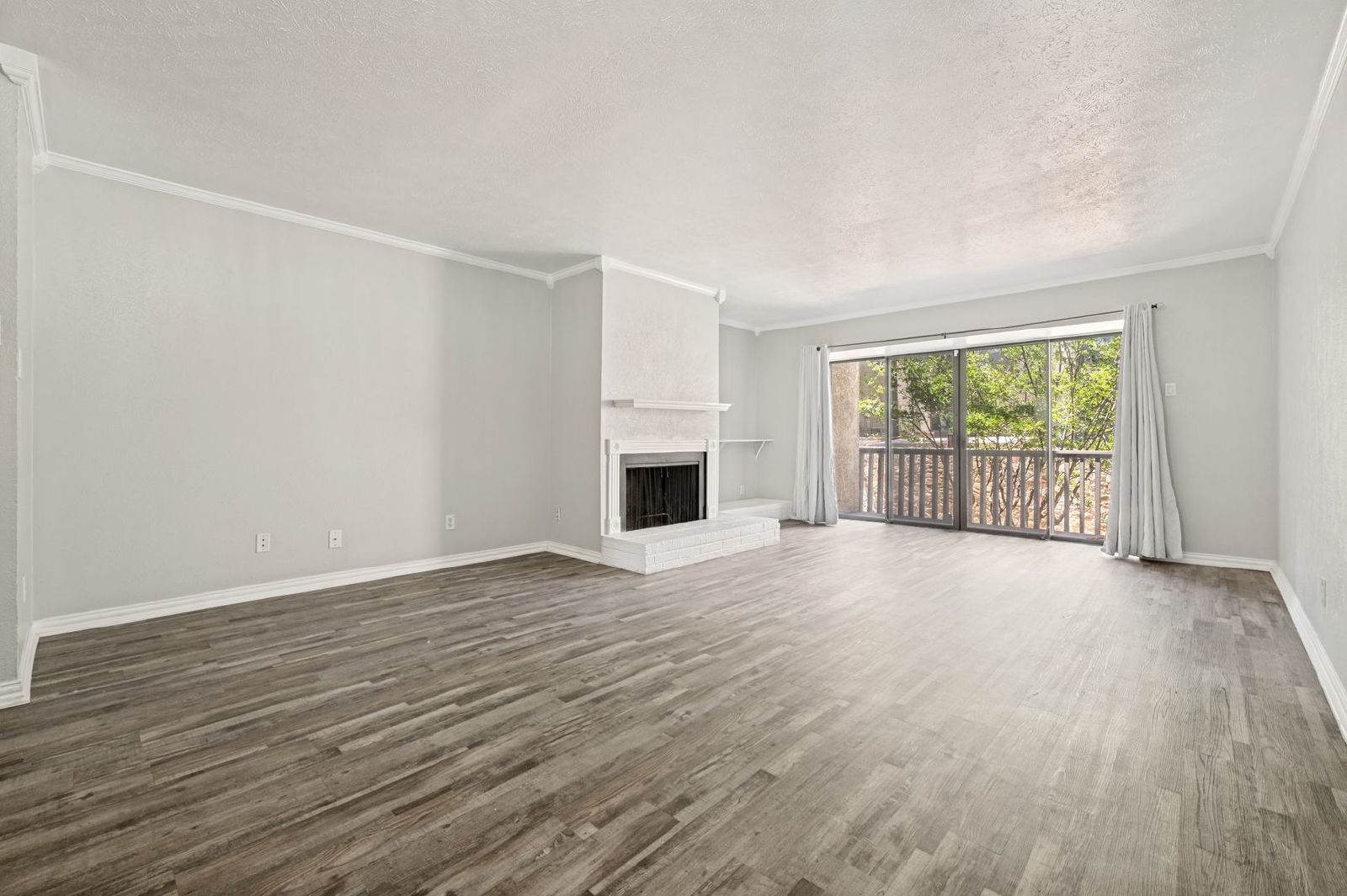 Prime Las Colinas Location! Spacious Condo Minutes from Dining, Entertainment & Major Employers property image