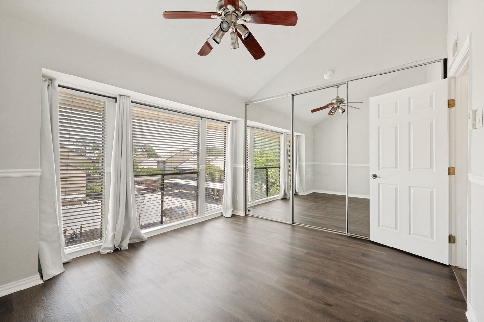 Prime Las Colinas Location! Spacious Condo Minutes from Dining, Entertainment & Major Employers property image