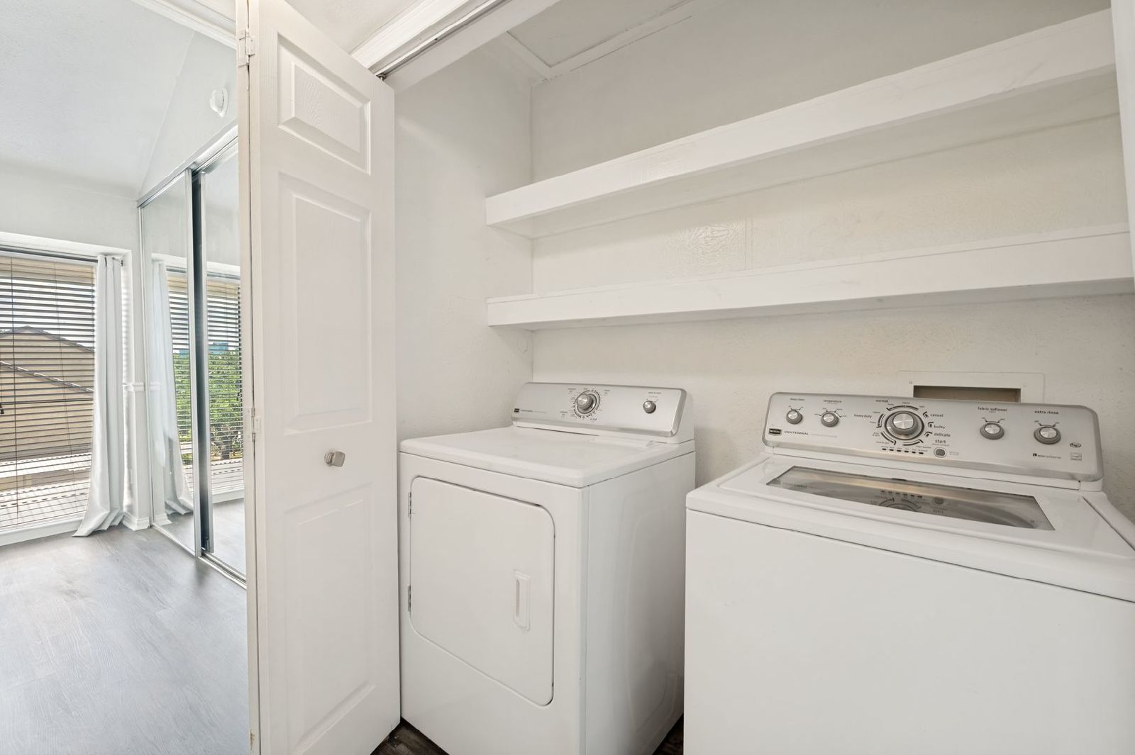 Prime Las Colinas Location! Spacious Condo Minutes from Dining, Entertainment & Major Employers property image