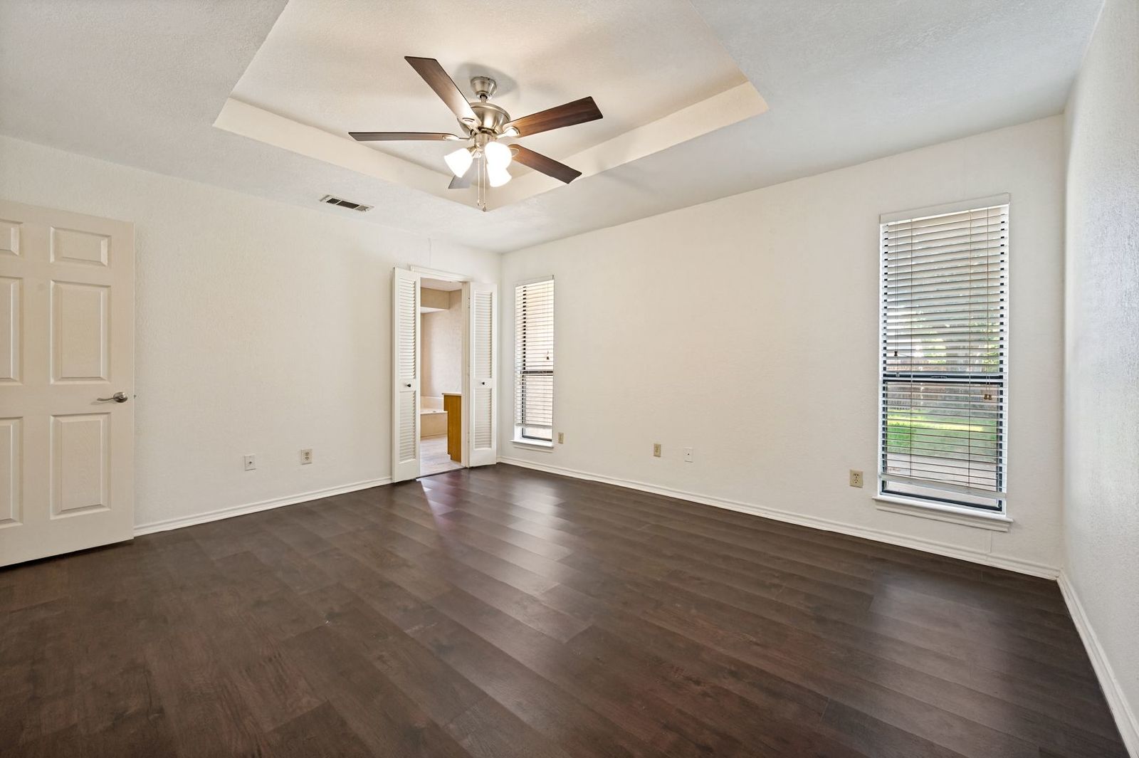 Charming 3-Bed Home in Coppell with Spacious Yard & Great Location property image