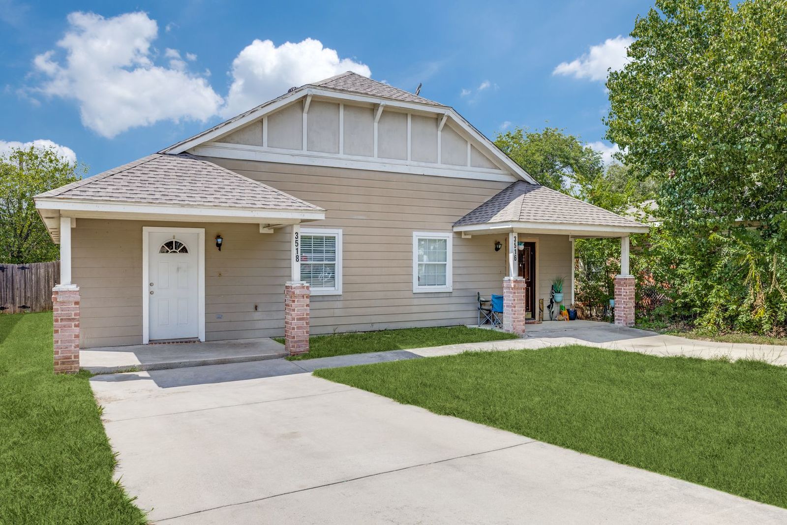 Modern Comfort with Private Outdoor Space – 2 Bed / 2 Bath Duplex property image