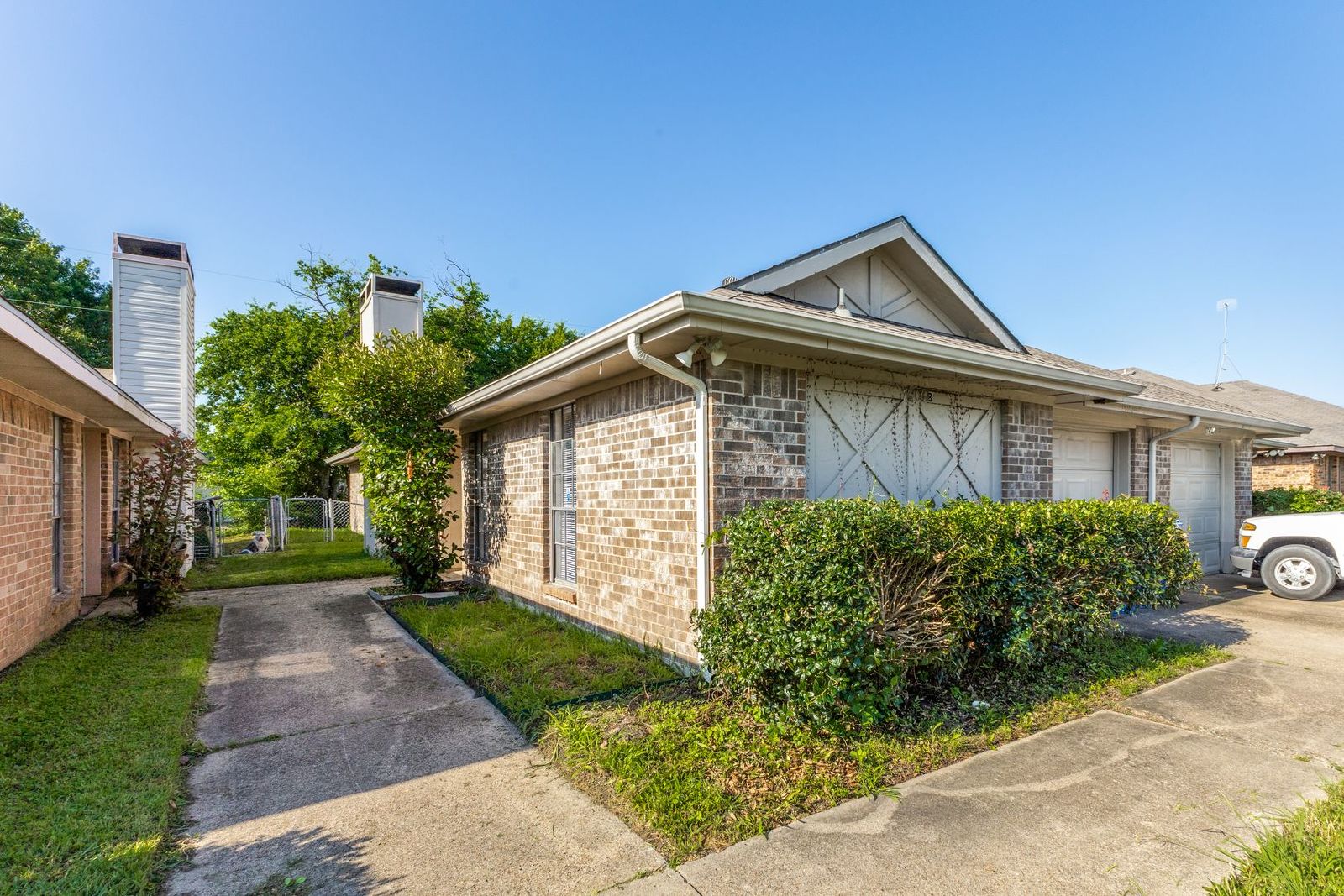 Spacious 3-Bedroom Duplex with Private Fenced Backyard in Rowlett! property image