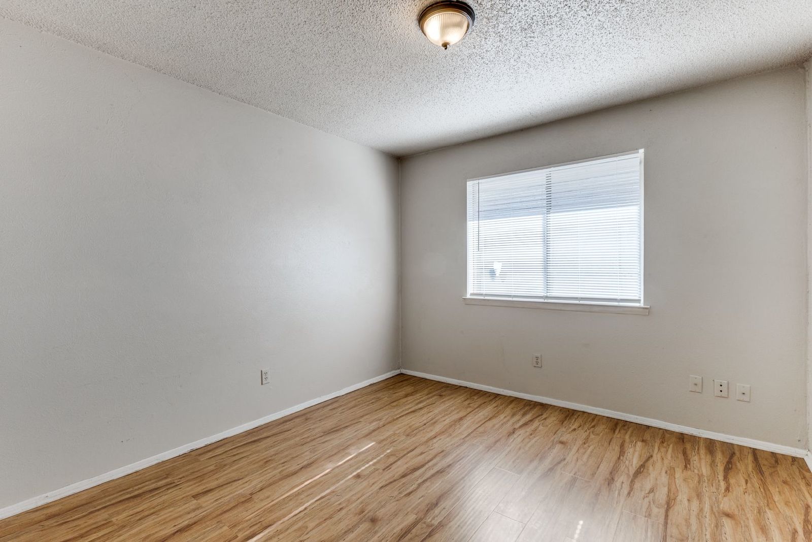 Spacious 3-Bedroom Duplex with Private Fenced Backyard in Rowlett! property image