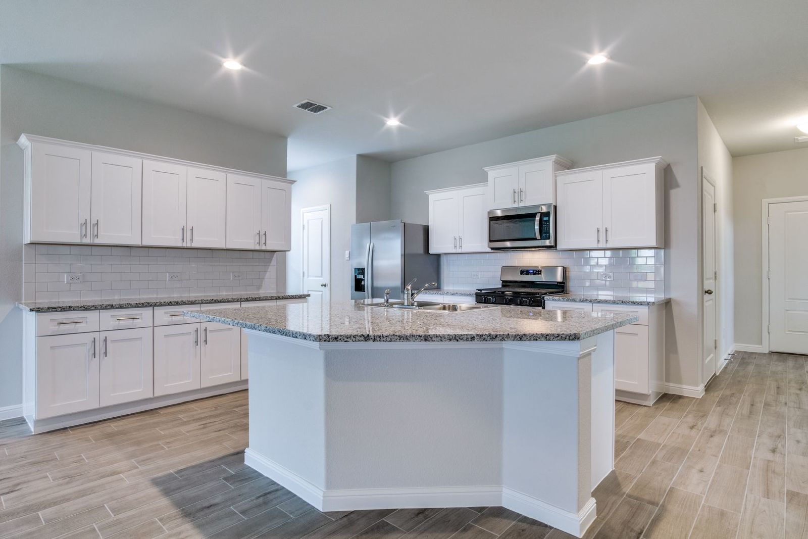 Beautiful New Build in Fort Worth – Located in the Crowley ISD! property image