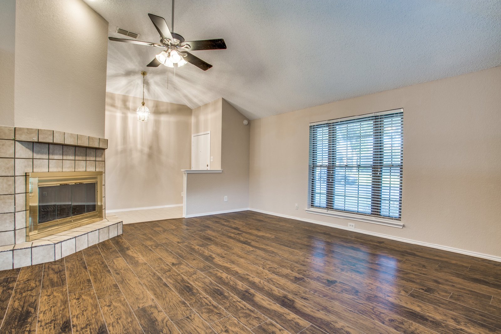 3 Bedroom in Coppell - Large Trees and Fenced Yard property image