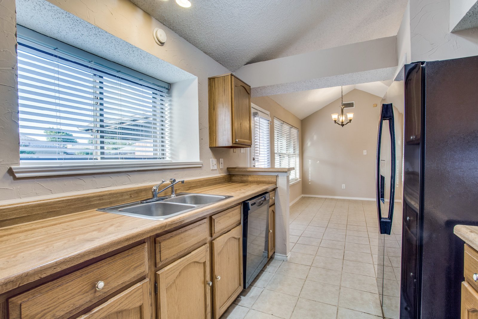 3 Bedroom in Coppell - Large Trees and Fenced Yard property image
