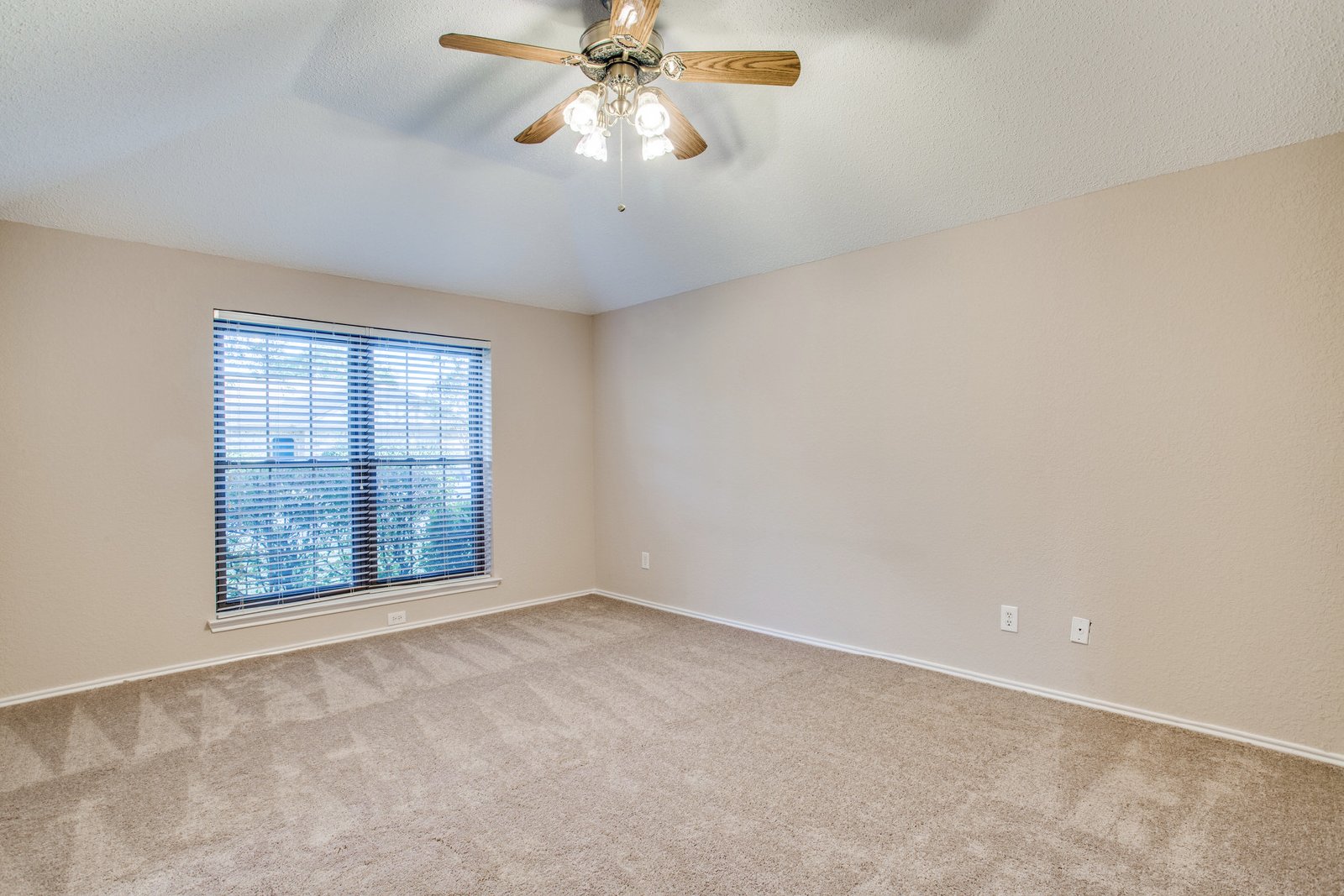 3 Bedroom in Coppell - Large Trees and Fenced Yard property image