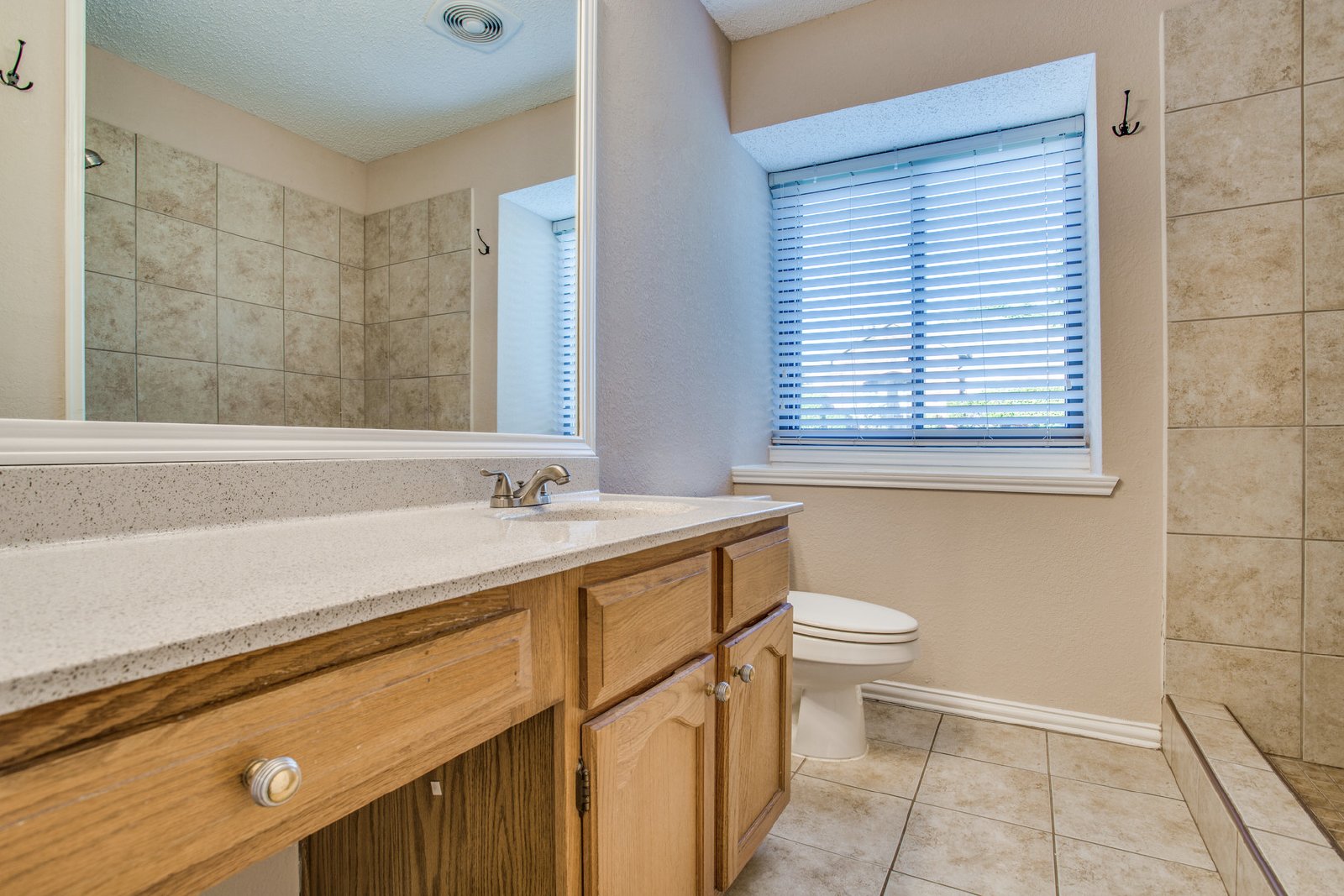 3 Bedroom in Coppell - Large Trees and Fenced Yard property image
