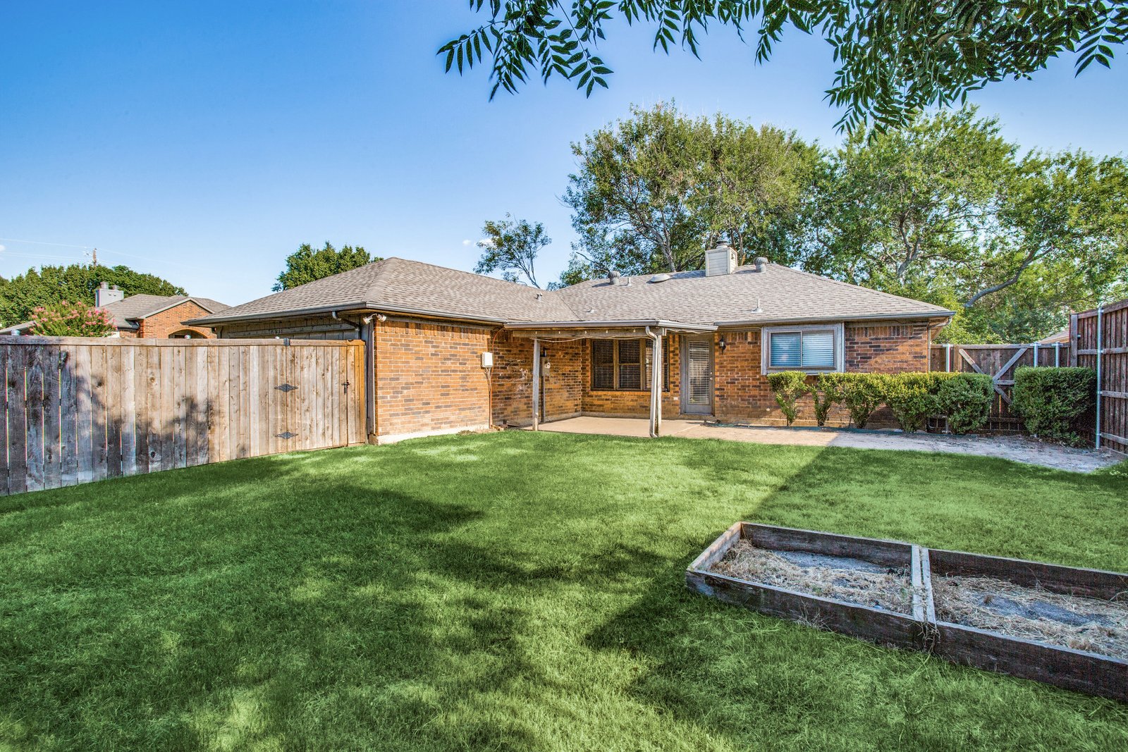 3 Bedroom in Coppell - Large Trees and Fenced Yard property image