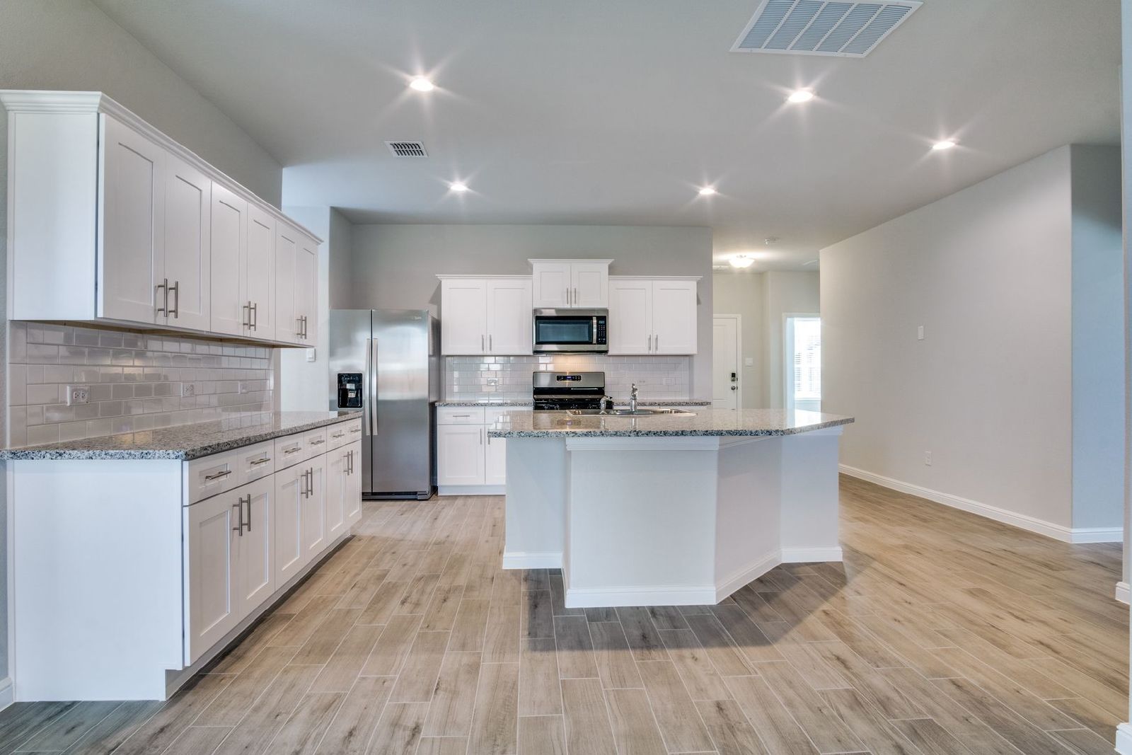 Beautiful New Build in Fort Worth – Located in the Crowley ISD! property image