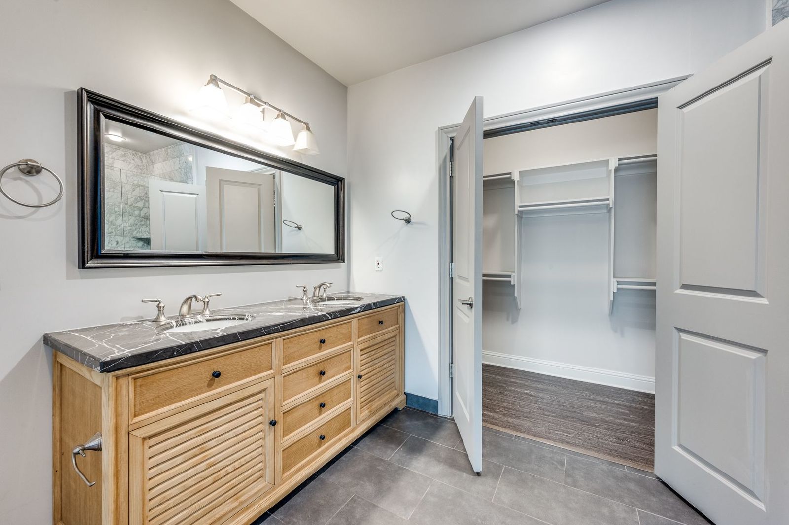 Modern Oak Lawn Living | Stylish Apartment Minutes from Uptown & Turtle Creek property image