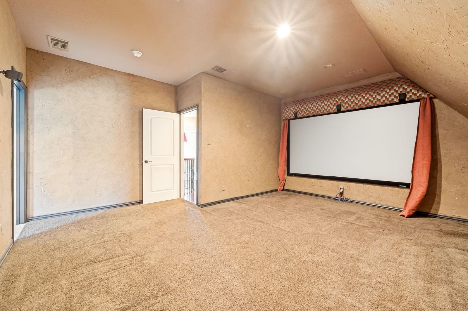 Luxury 3-Bedroom Home with Theater, Game Room & Private Office property image