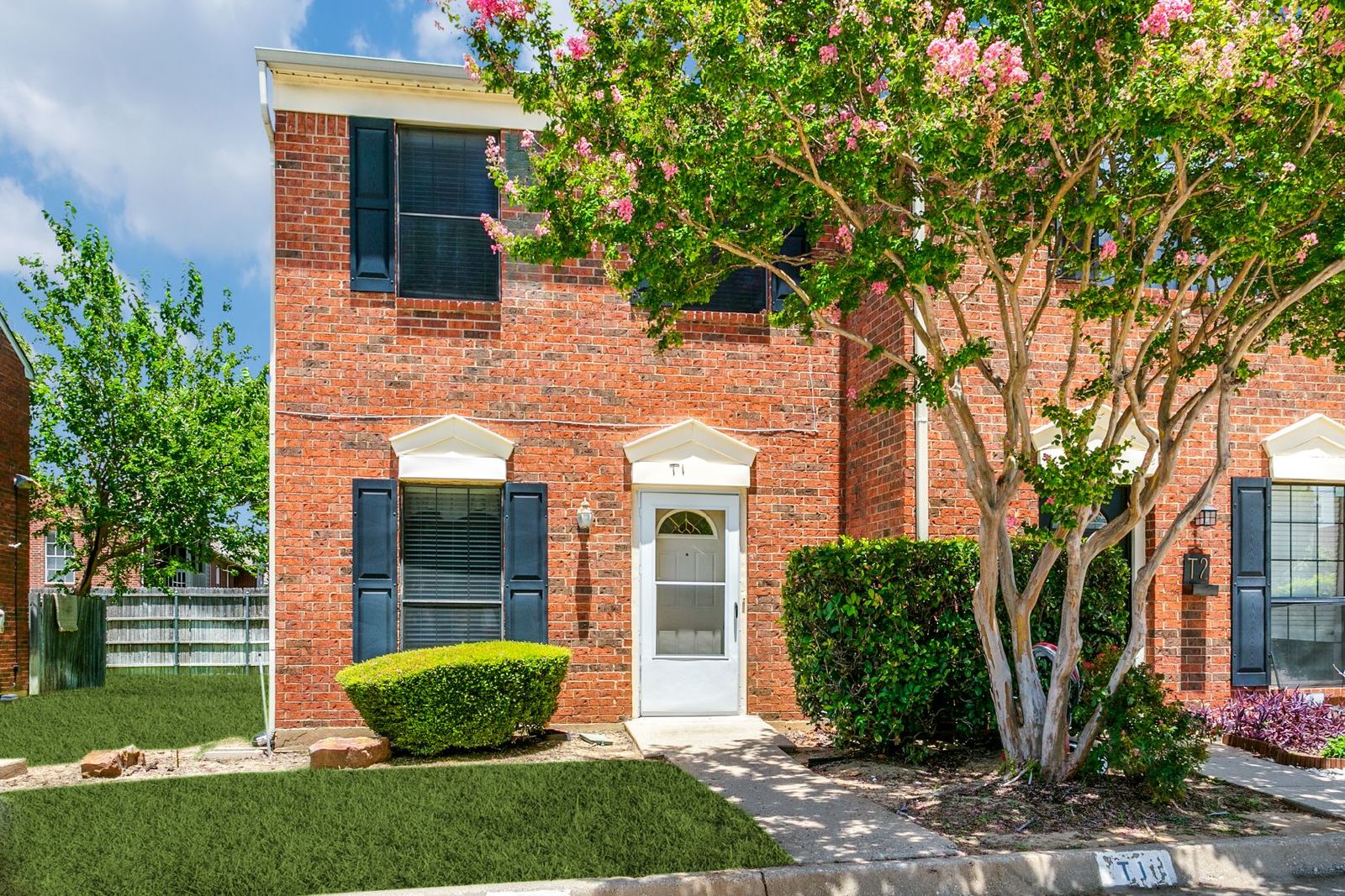Charming 2-Bedroom Condo in Coppell! property image