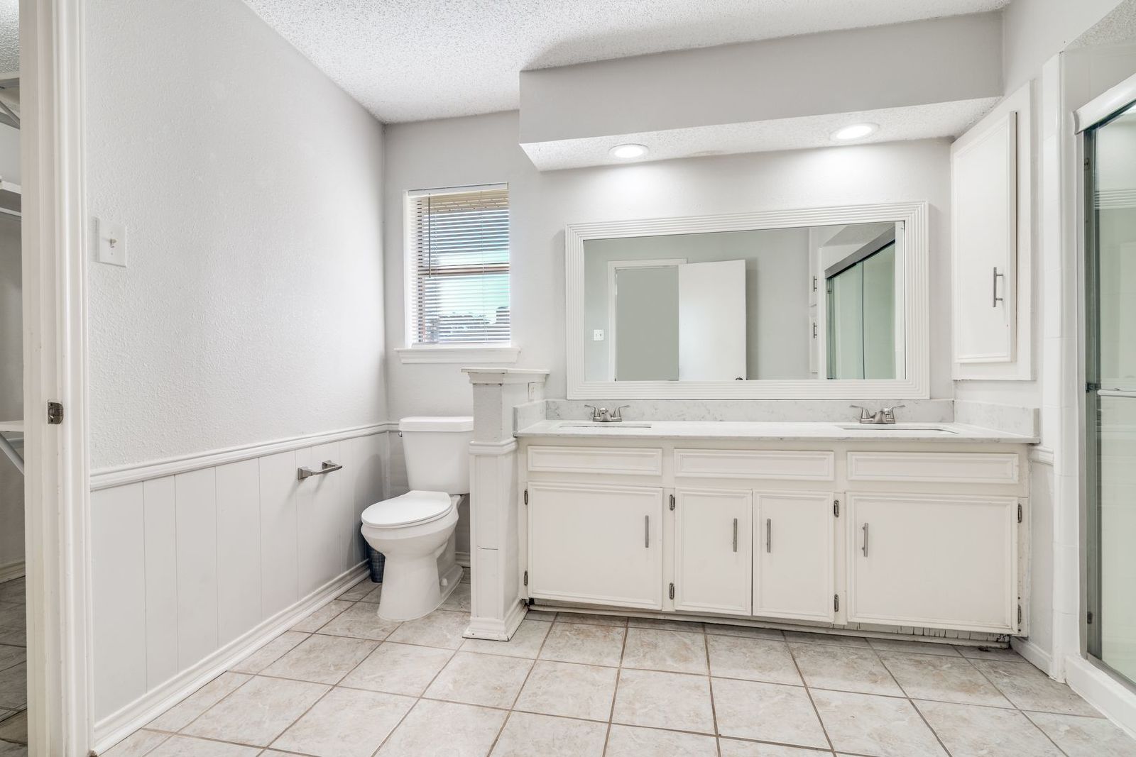 Beautiful 3-Bed, 2.5-Bath Home in Garland – Spacious Layout & Fantastic Amenities! property image