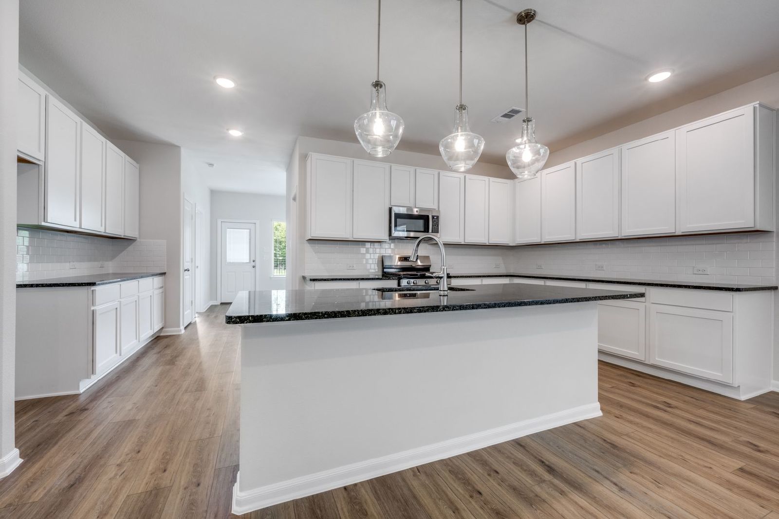 Modern 3-Bedroom Home with Spacious Living Areas in Argyle property image