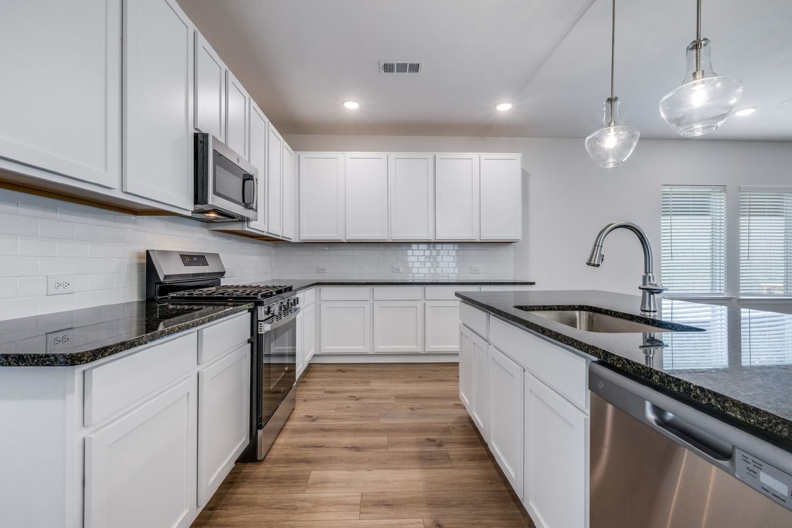 Modern 3-Bedroom Home with Spacious Living Areas in Argyle property image