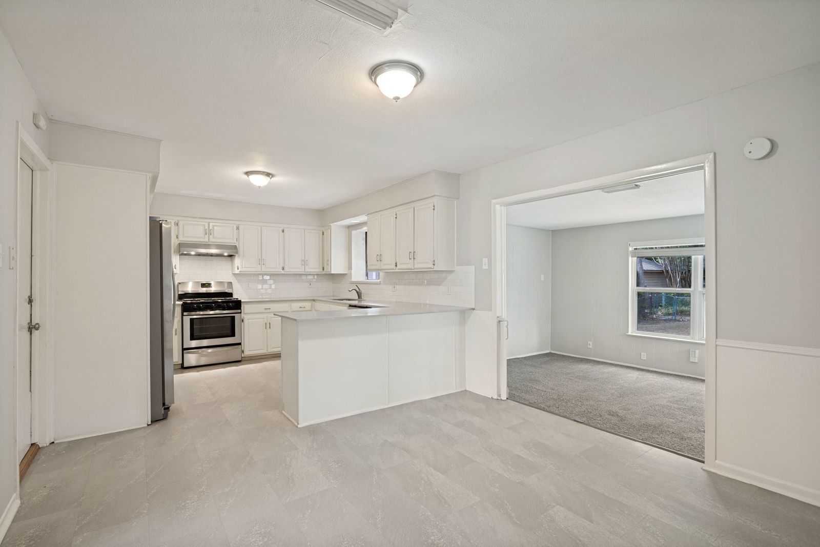 Charming 3-Bedroom Home in East Dallas property image