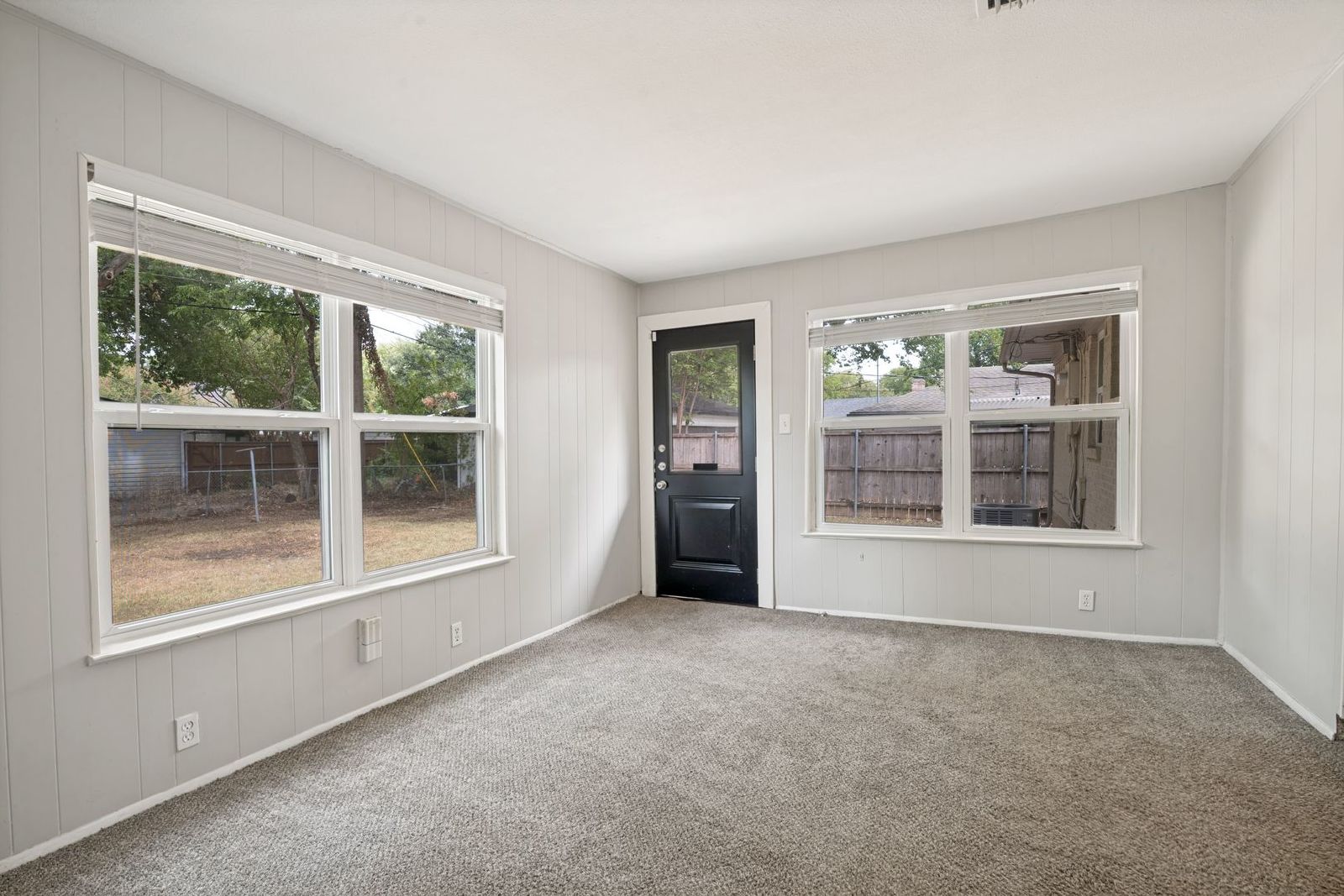 Charming 3-Bedroom Home in East Dallas property image