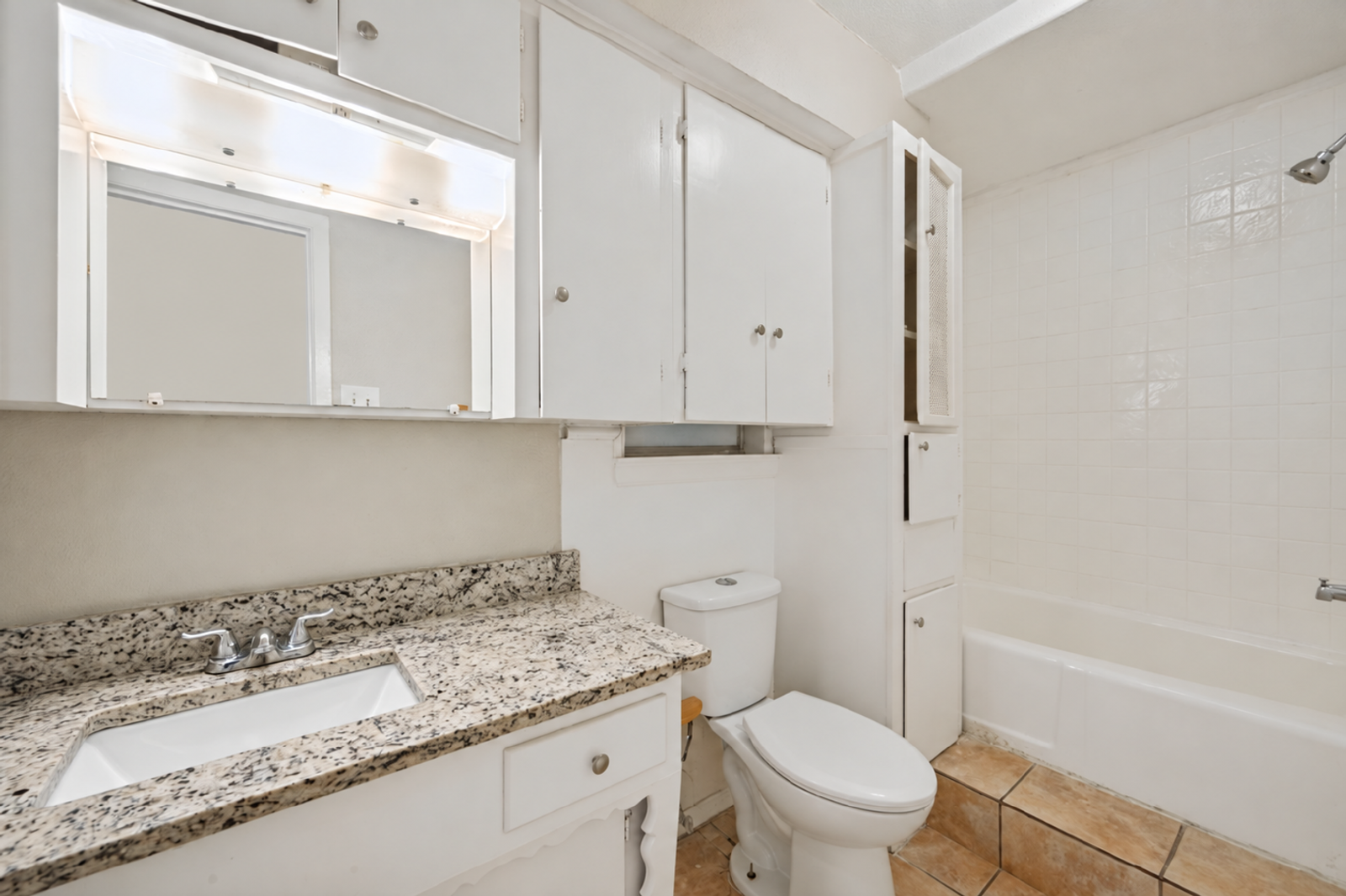 Spacious & Move-In Ready: Charming 4-Bedroom Home in Grand Prairie! property image