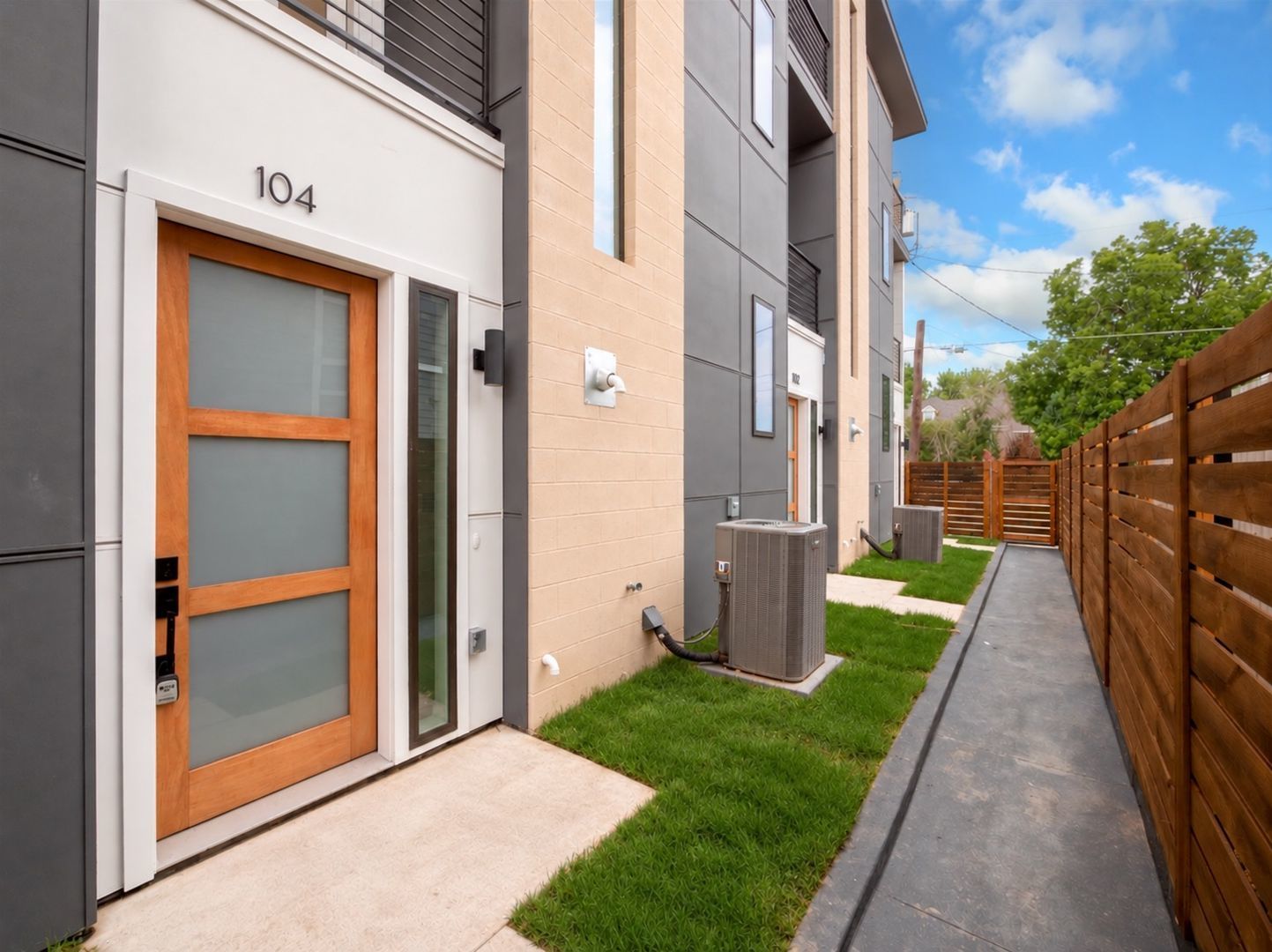 Fully Furnished, Modern Townhome-Style Condo in the Heart of East Dallas! property image