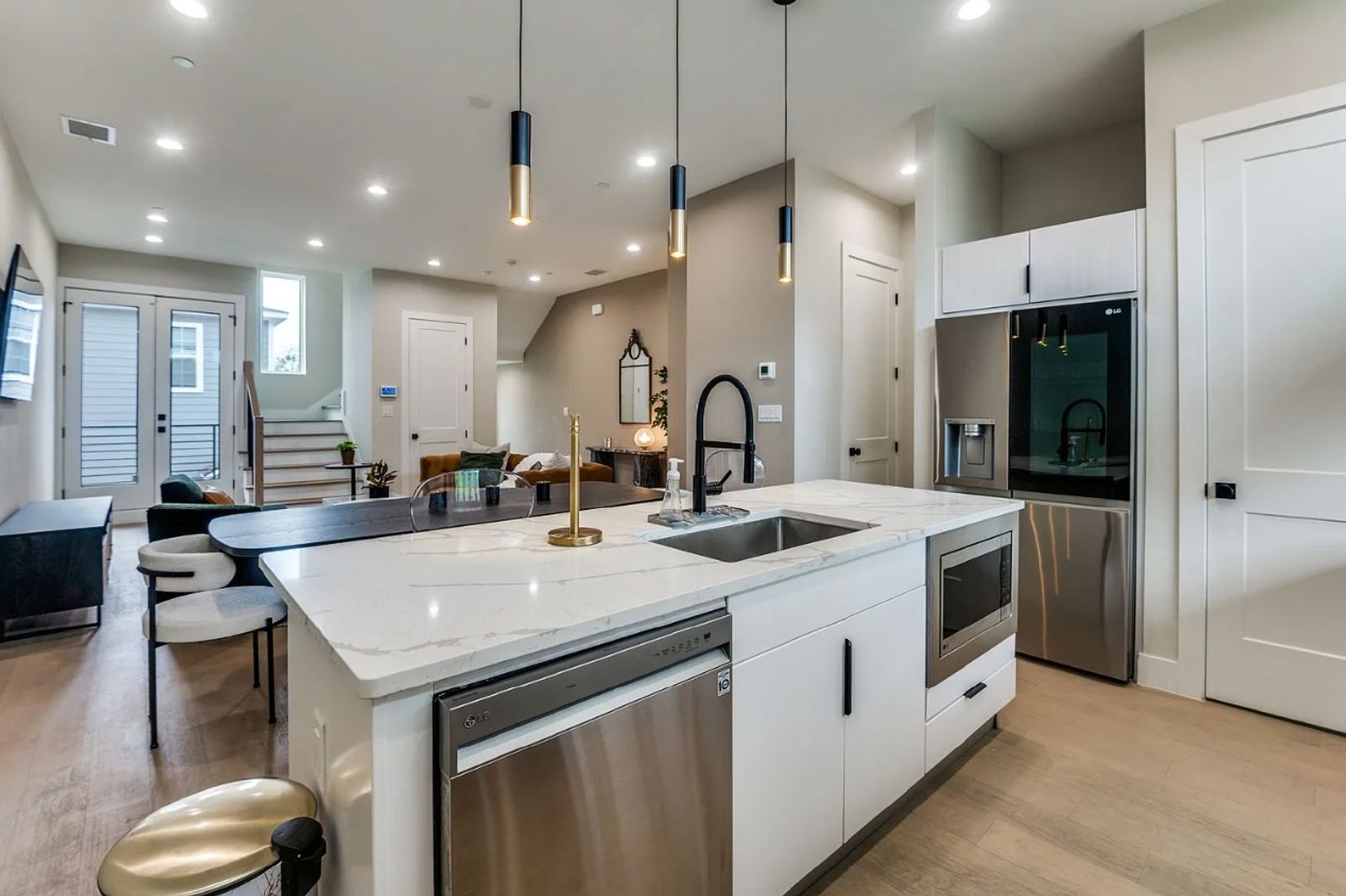 Fully Furnished, Modern Townhome-Style Condo in the Heart of East Dallas! property image