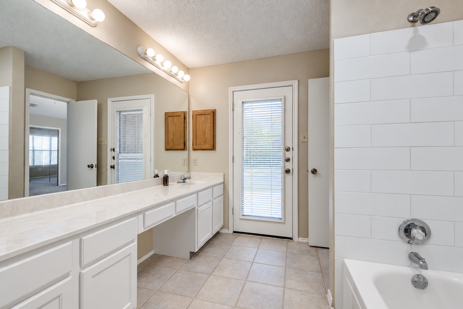 Charming 2-Bedroom Duplex in Coppell, TX | Coppell ISD | Private Yard & Attached Garage property image