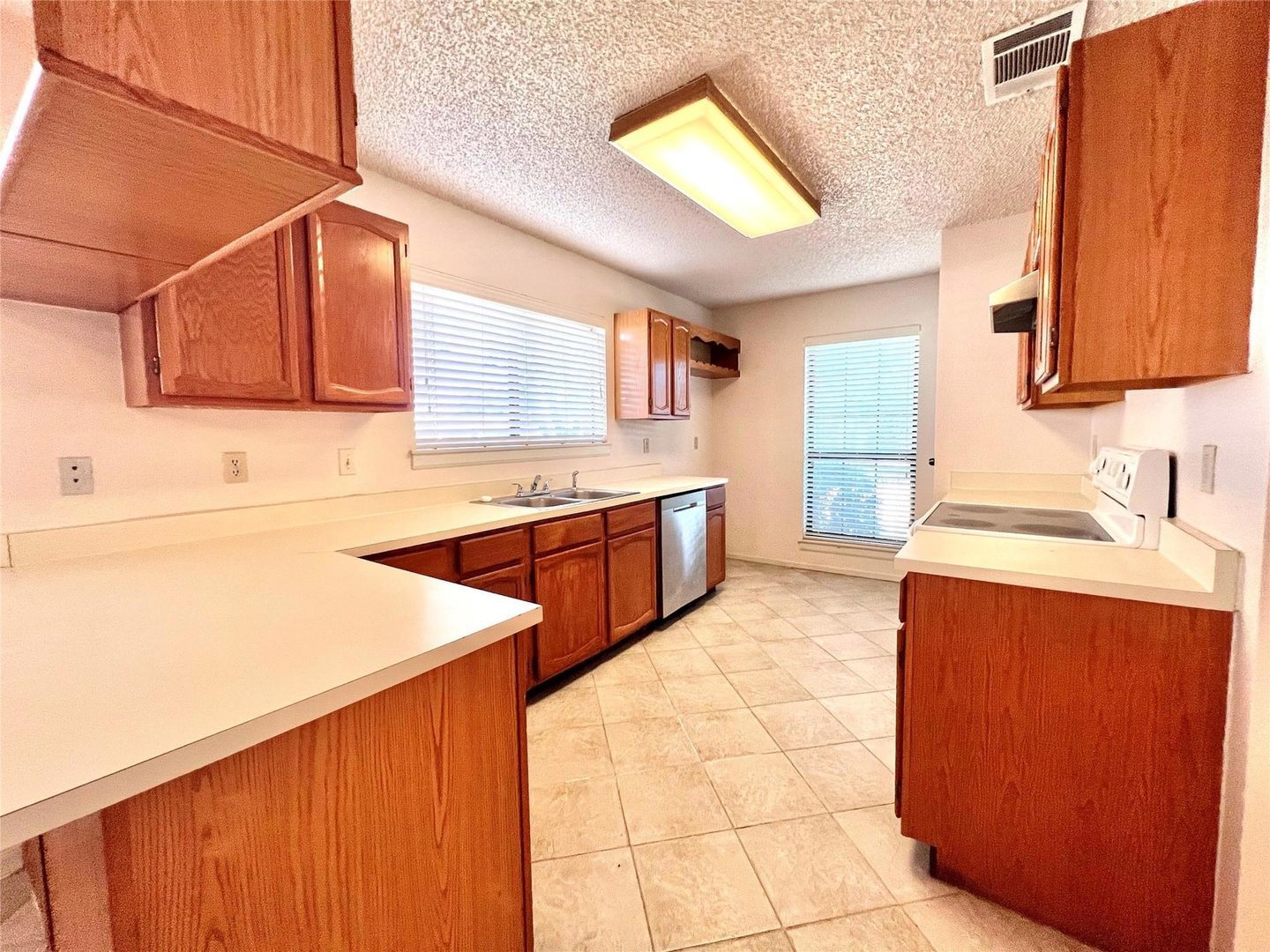 Beautifully Updated 3-Bedroom Home with Bonus Guest Suite in Lewisville! property image