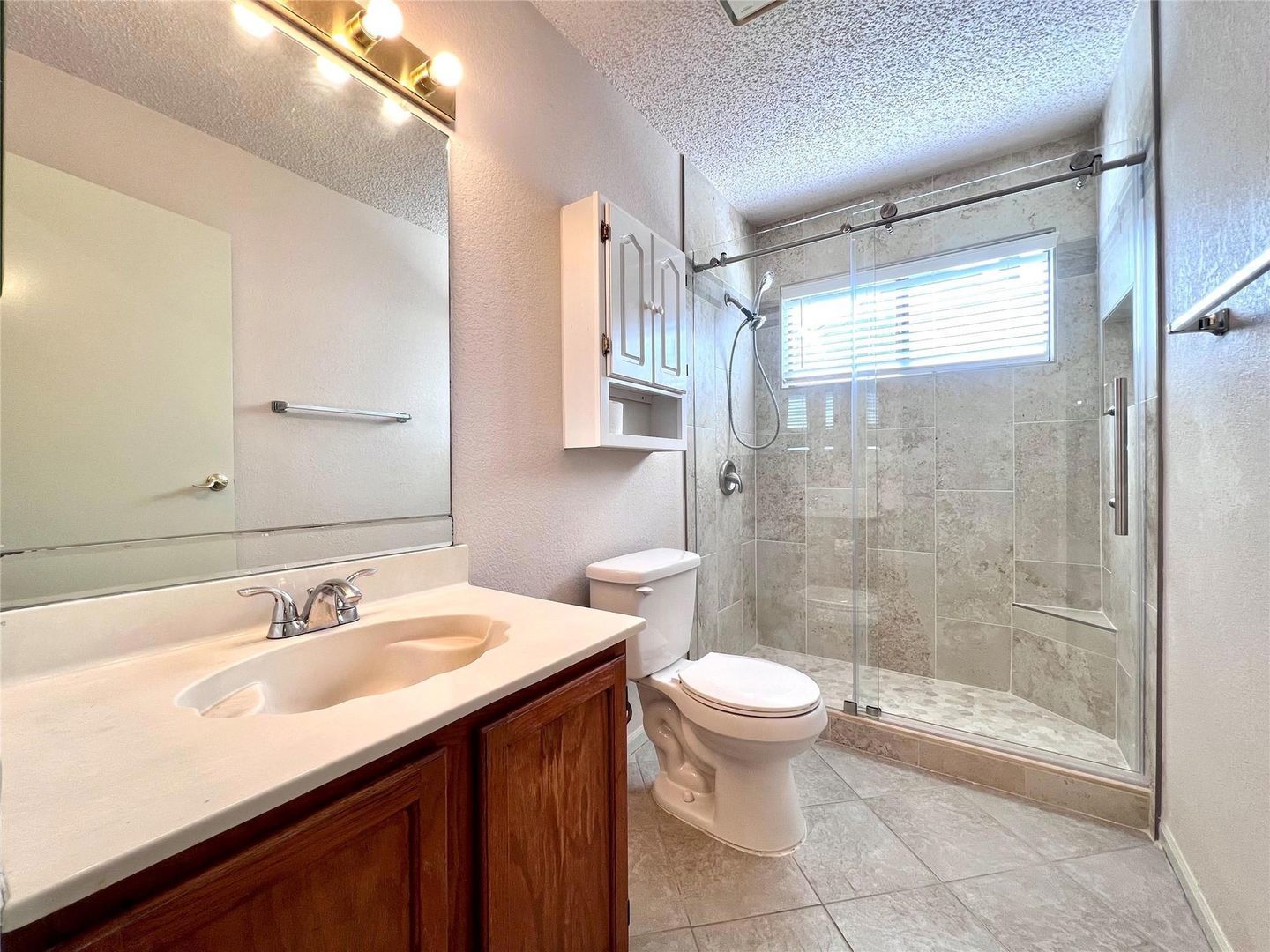 Beautifully Updated 3-Bedroom Home with Bonus Guest Suite in Lewisville! property image