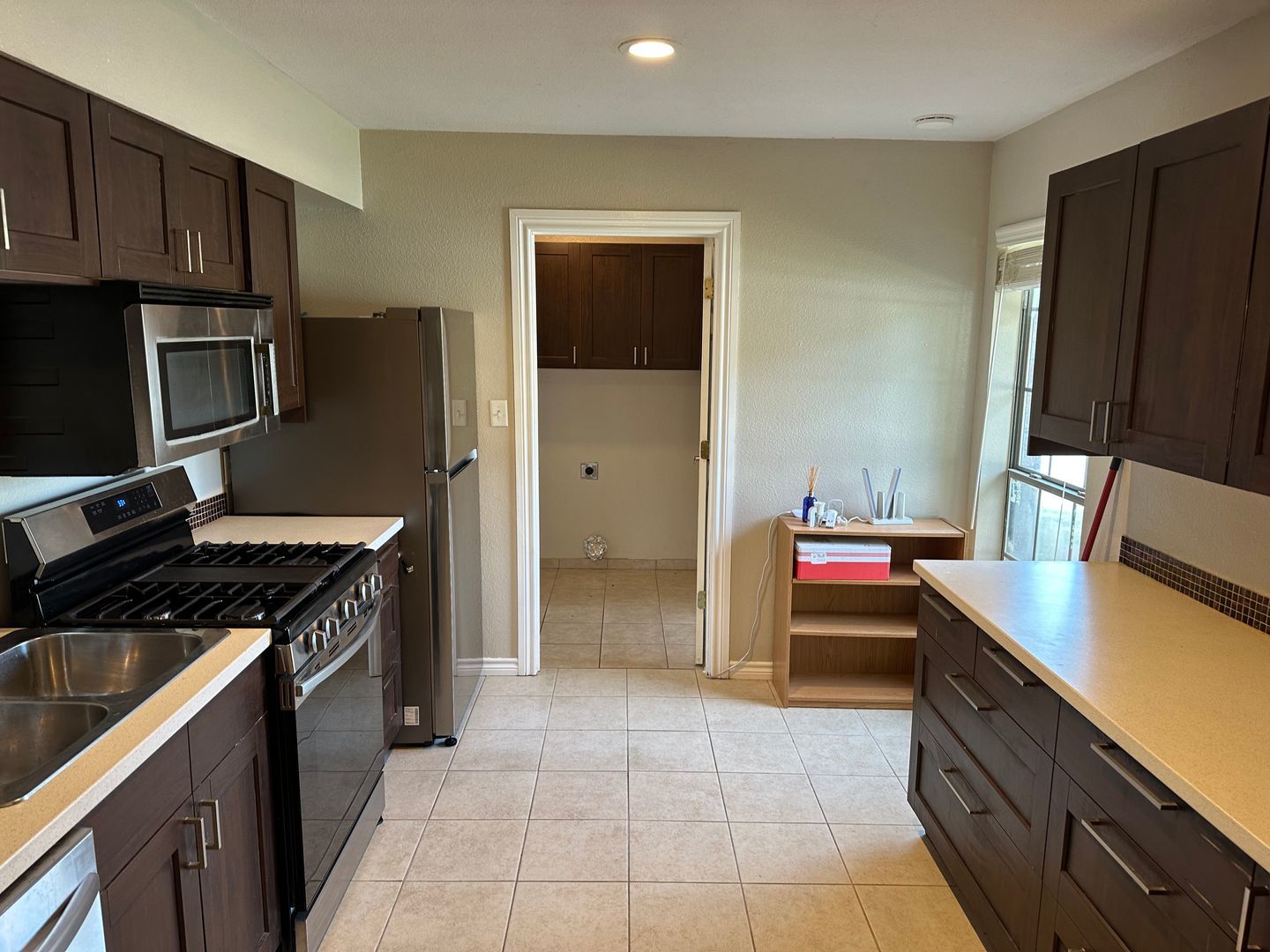 Bright 3-Bed, 2-Bath Lewisville Home with Spacious Fenced Yard property image