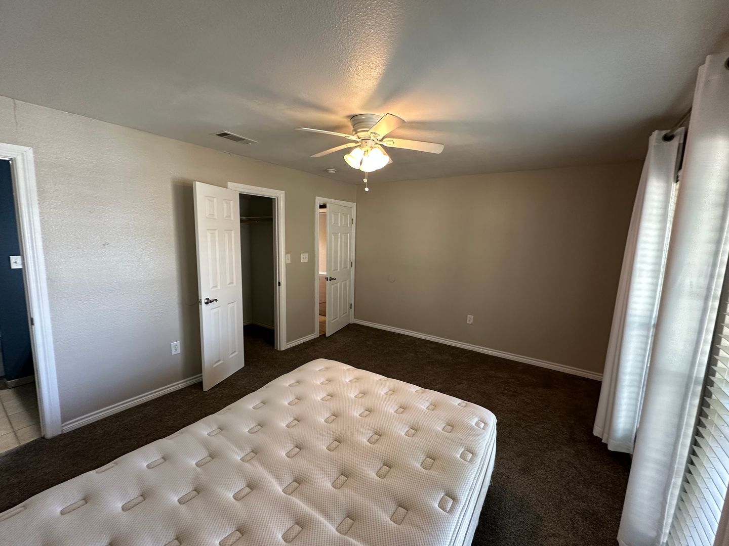 Bright 3-Bed, 2-Bath Lewisville Home with Spacious Fenced Yard property image