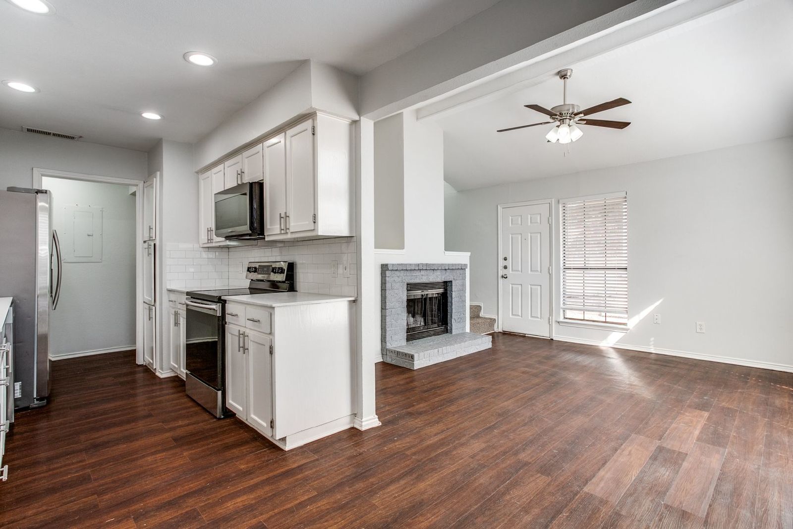 2Bed / 2Bath Townhome in Kennedale-Immediate Move-in Ready! property image