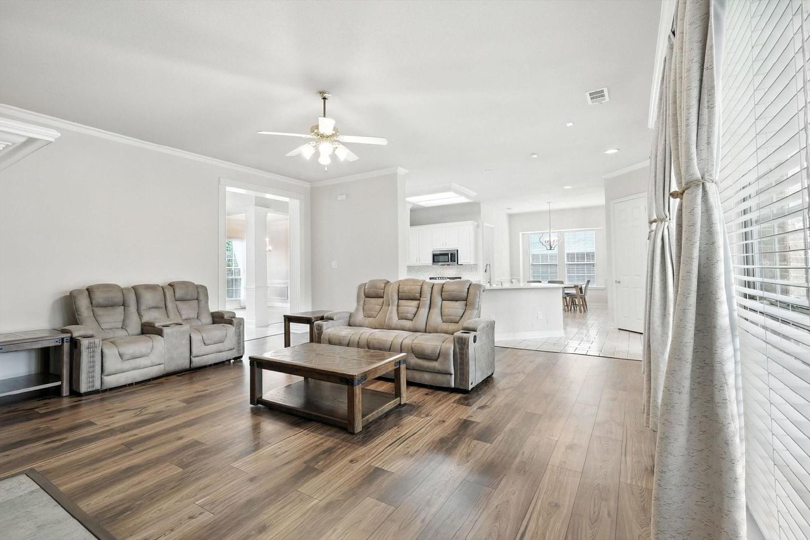 Spacious & Elegant 5-Bedroom Home in Prime Richardson Location property image