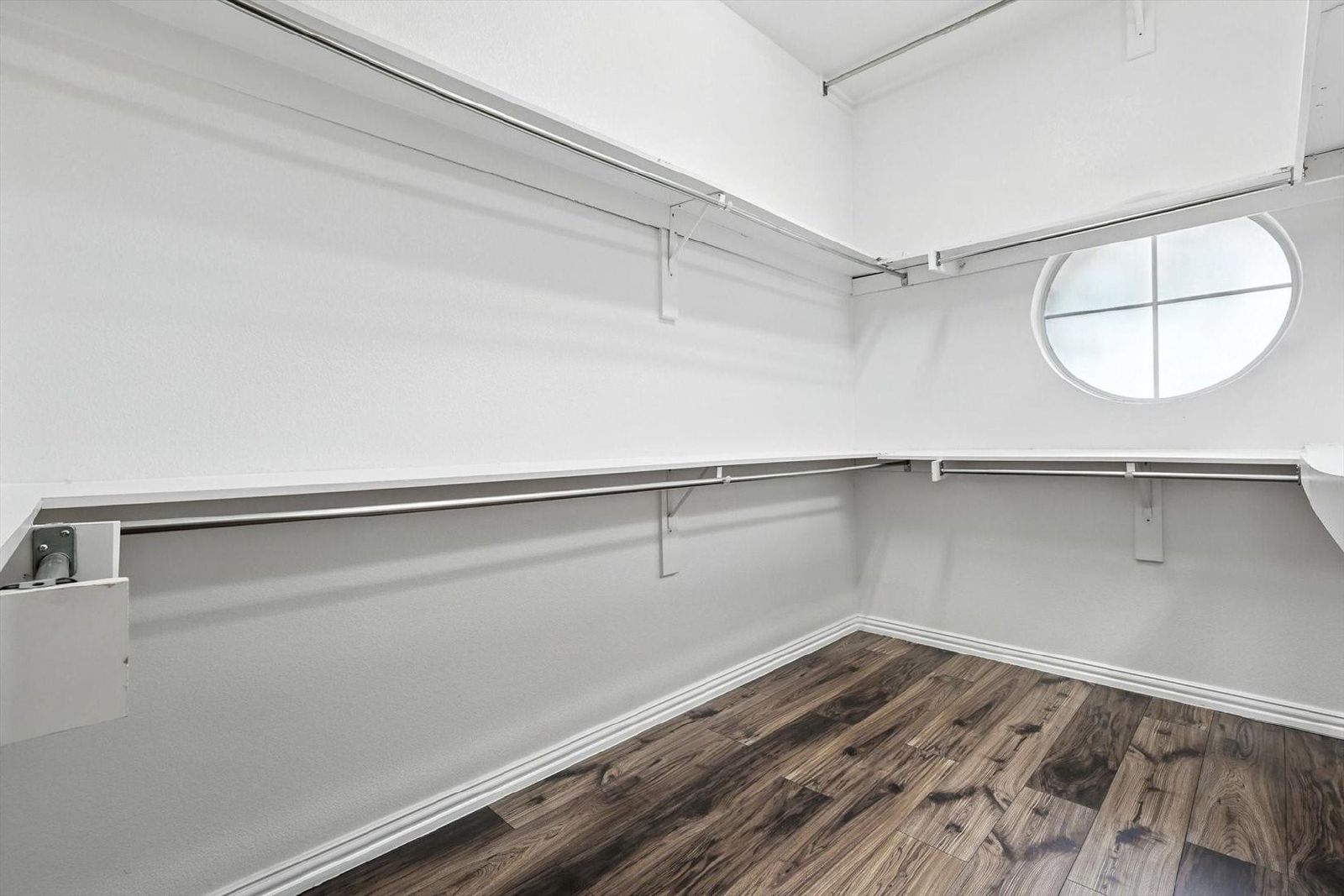 Spacious & Elegant 5-Bedroom Home in Prime Richardson Location property image