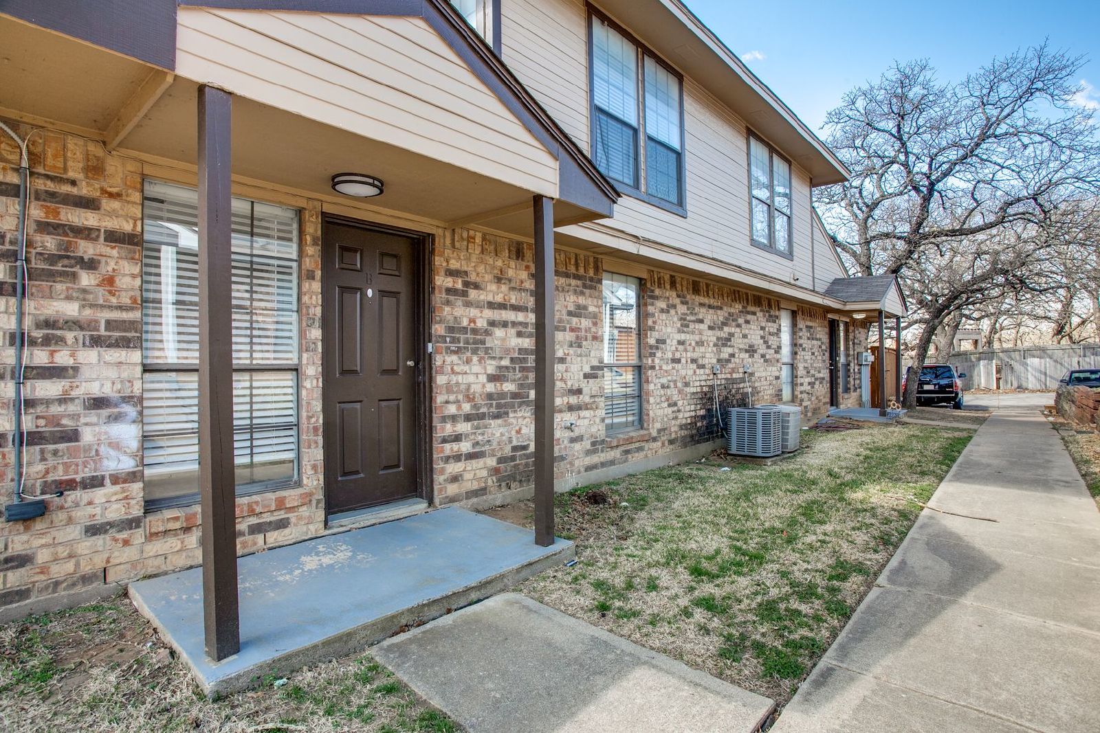 2Bed / 2Bath Townhome in Kennedale-Immediate Move-in Ready! property image