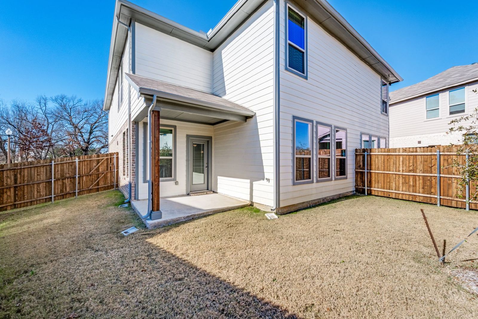 Brand-New 4-Bed, 2.5-Bath Duplex with Fenced Yard property image