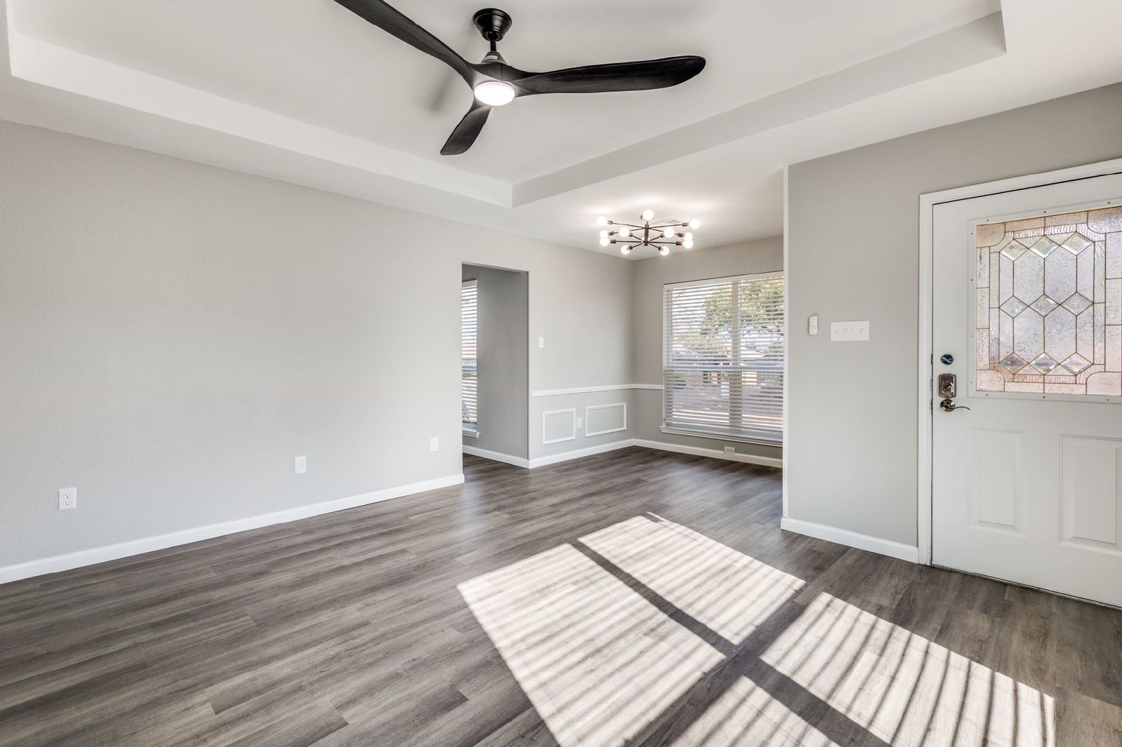 Fully Renovated – 3 bed/2bath Duplex – Amazing Features! property image