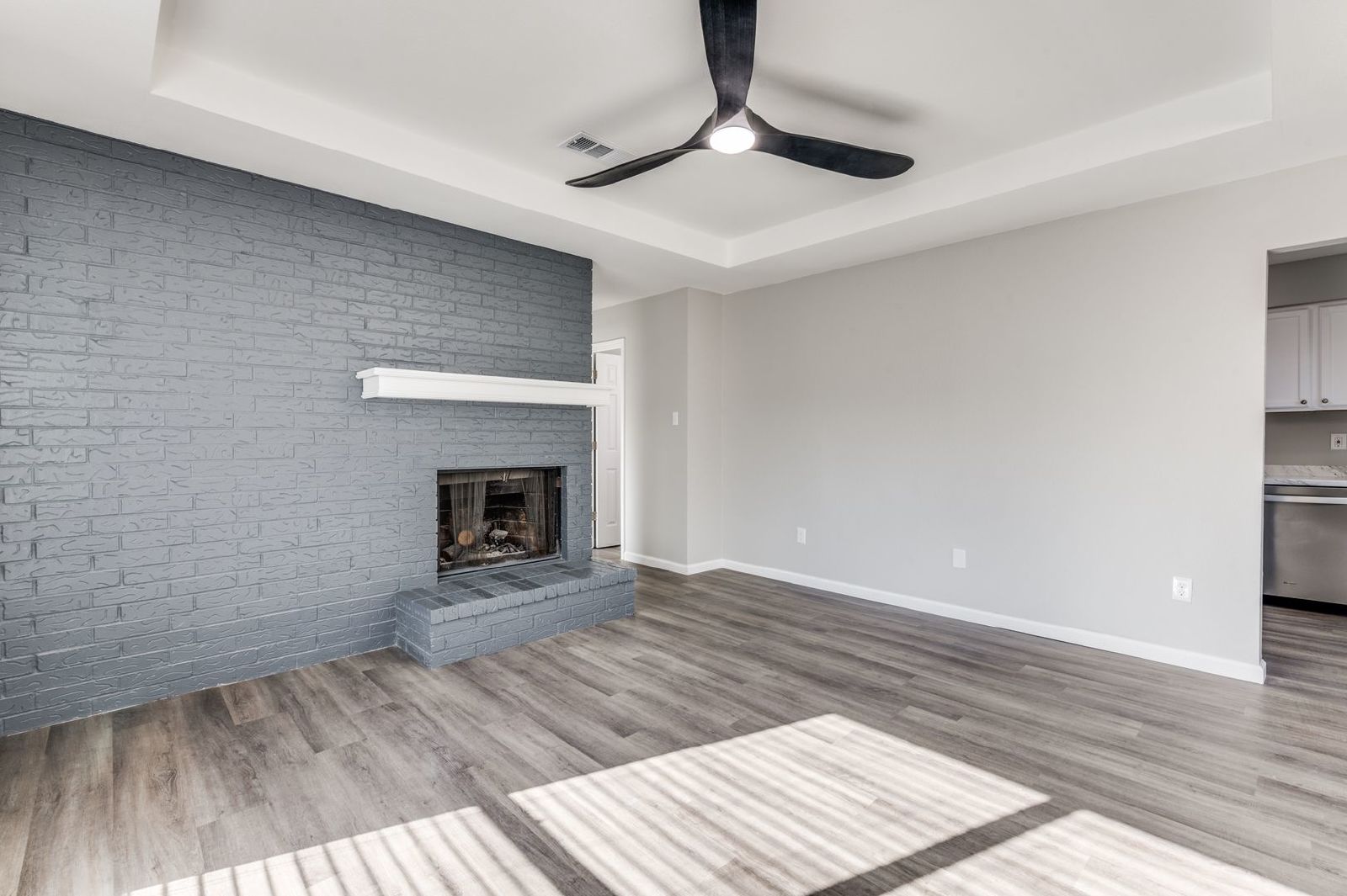 Fully Renovated – 3 bed/2bath Duplex – Amazing Features! property image