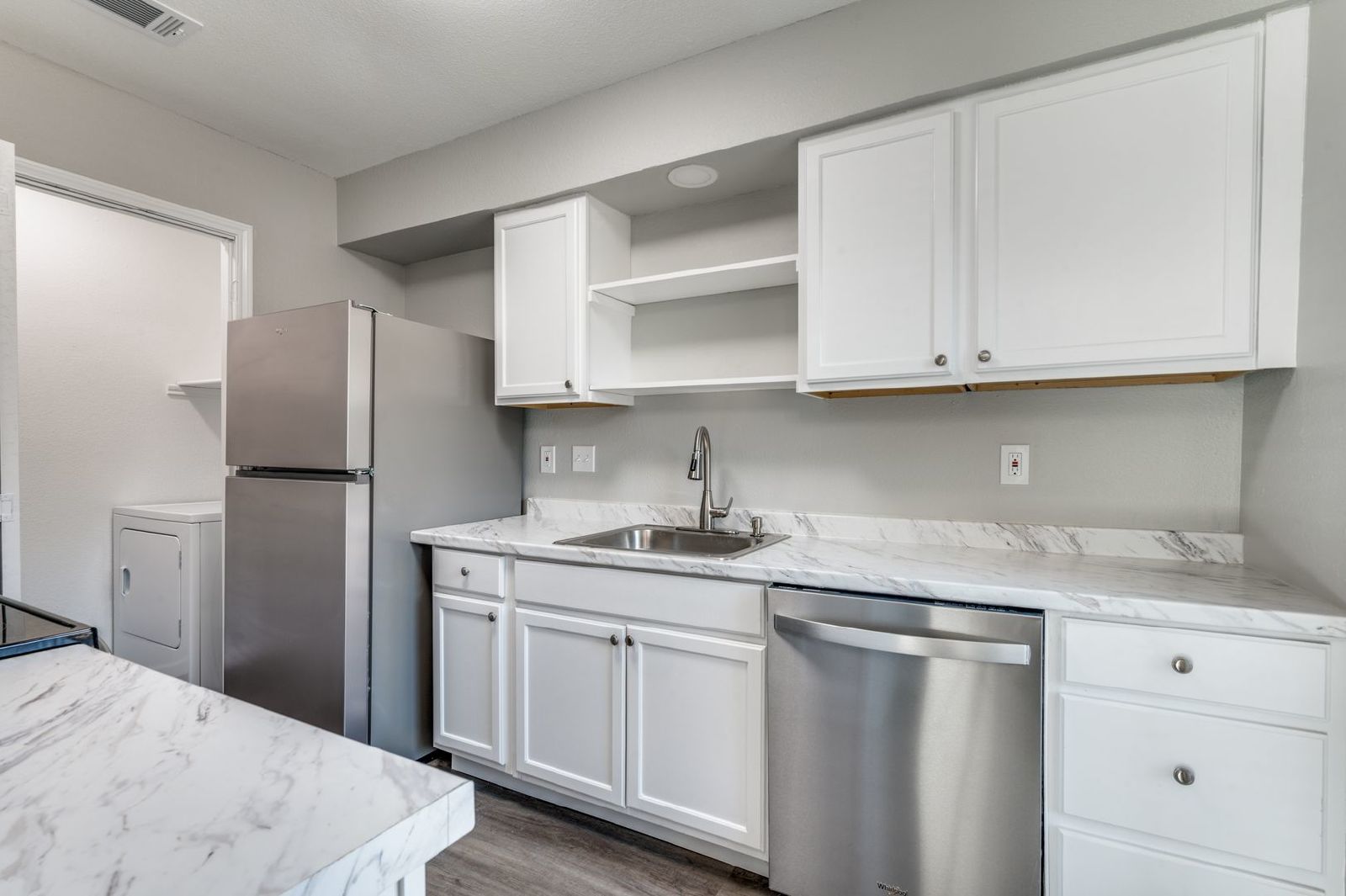 Fully Renovated – 3 bed/2bath Duplex – Amazing Features! property image