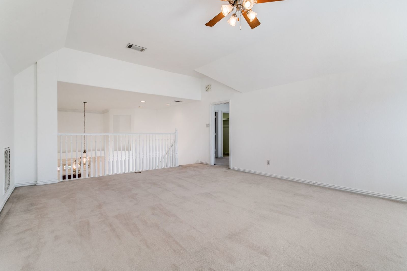 Stunning Fully Renovated 4-Bedroom Home in Gated Hackberry Creek – Irving, TX property image