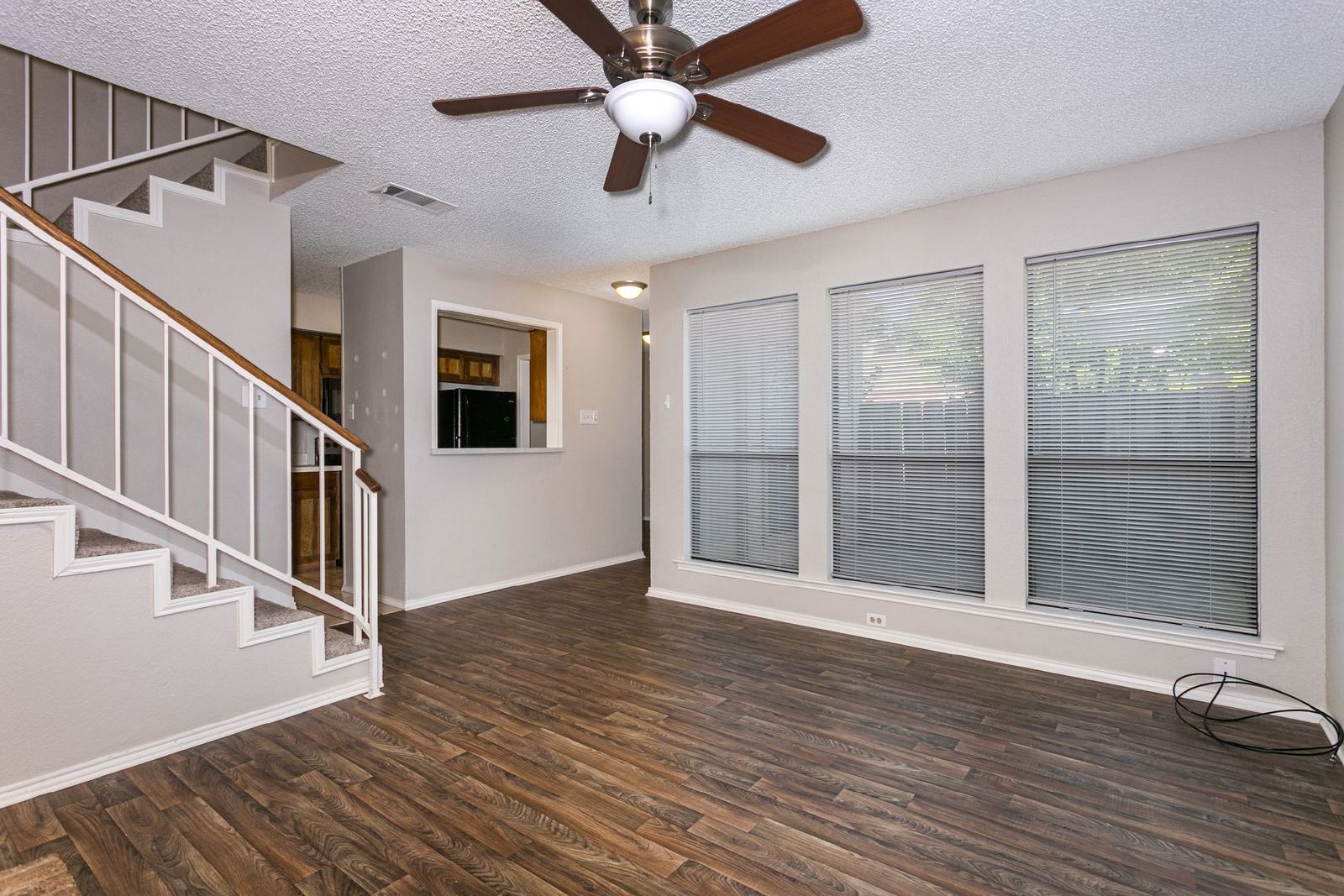 Charming & Spacious Townhome in Bedford property image