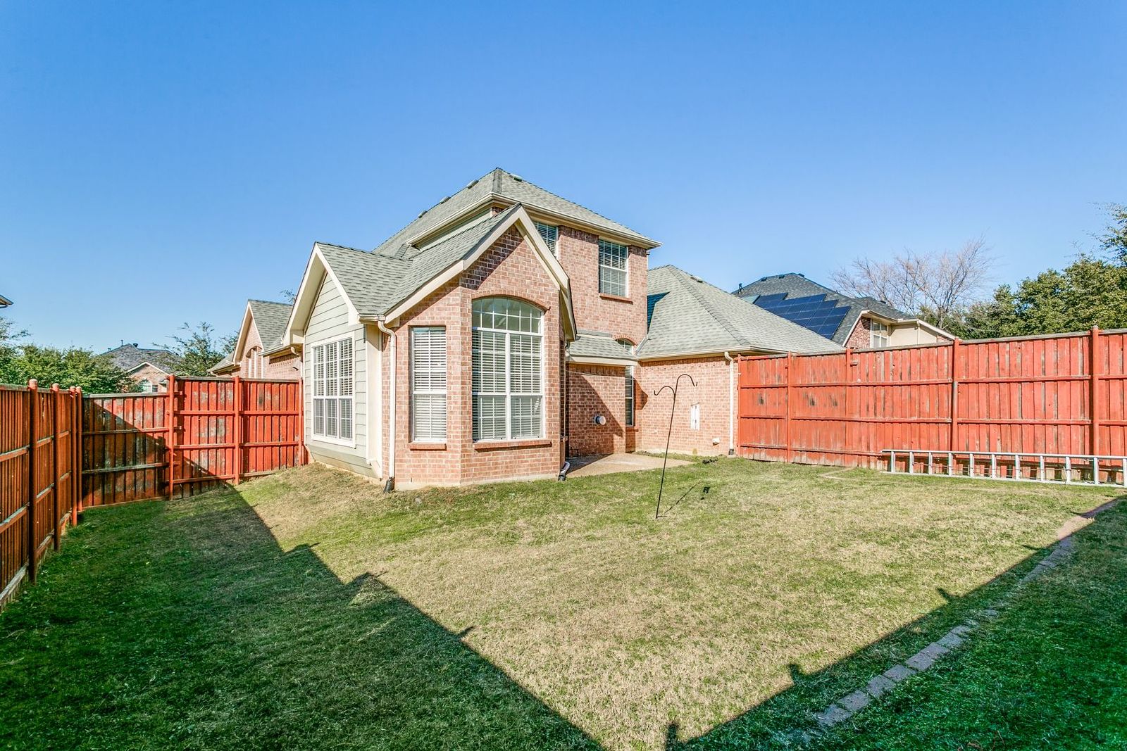 Stunning Fully Renovated 4-Bedroom Home in Gated Hackberry Creek – Irving, TX property image