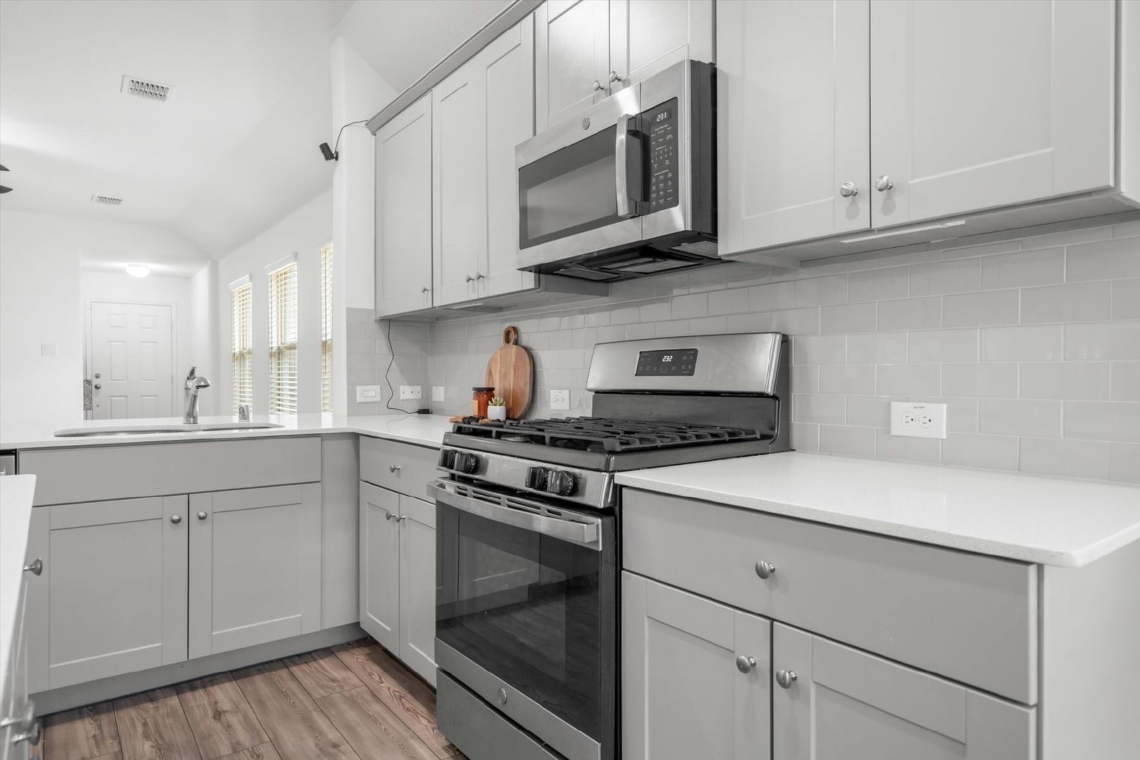 Welcome to 2332 Rosaline Dr – Aubrey, TX 76227 property image