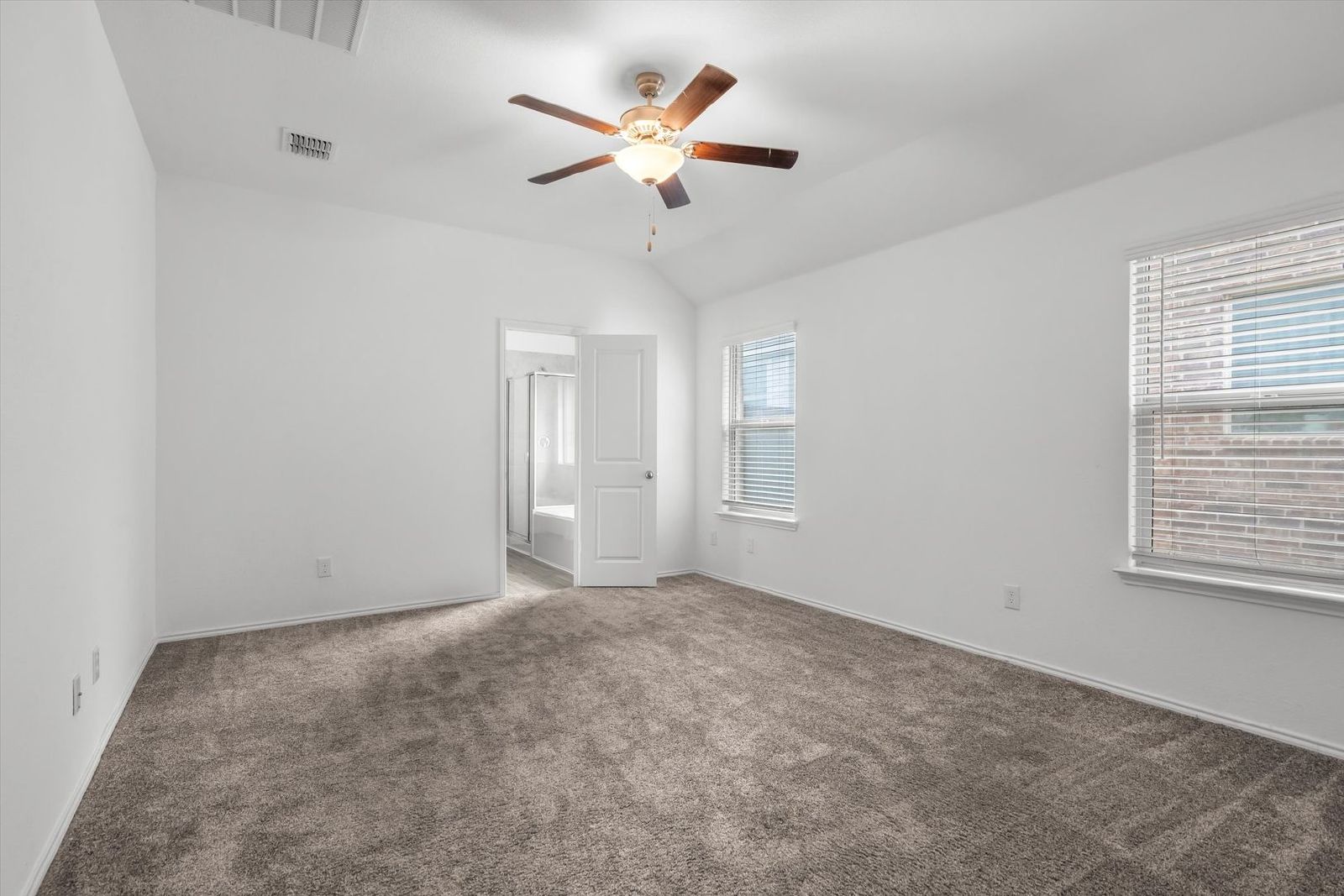 Welcome to 2332 Rosaline Dr – Aubrey, TX 76227 property image