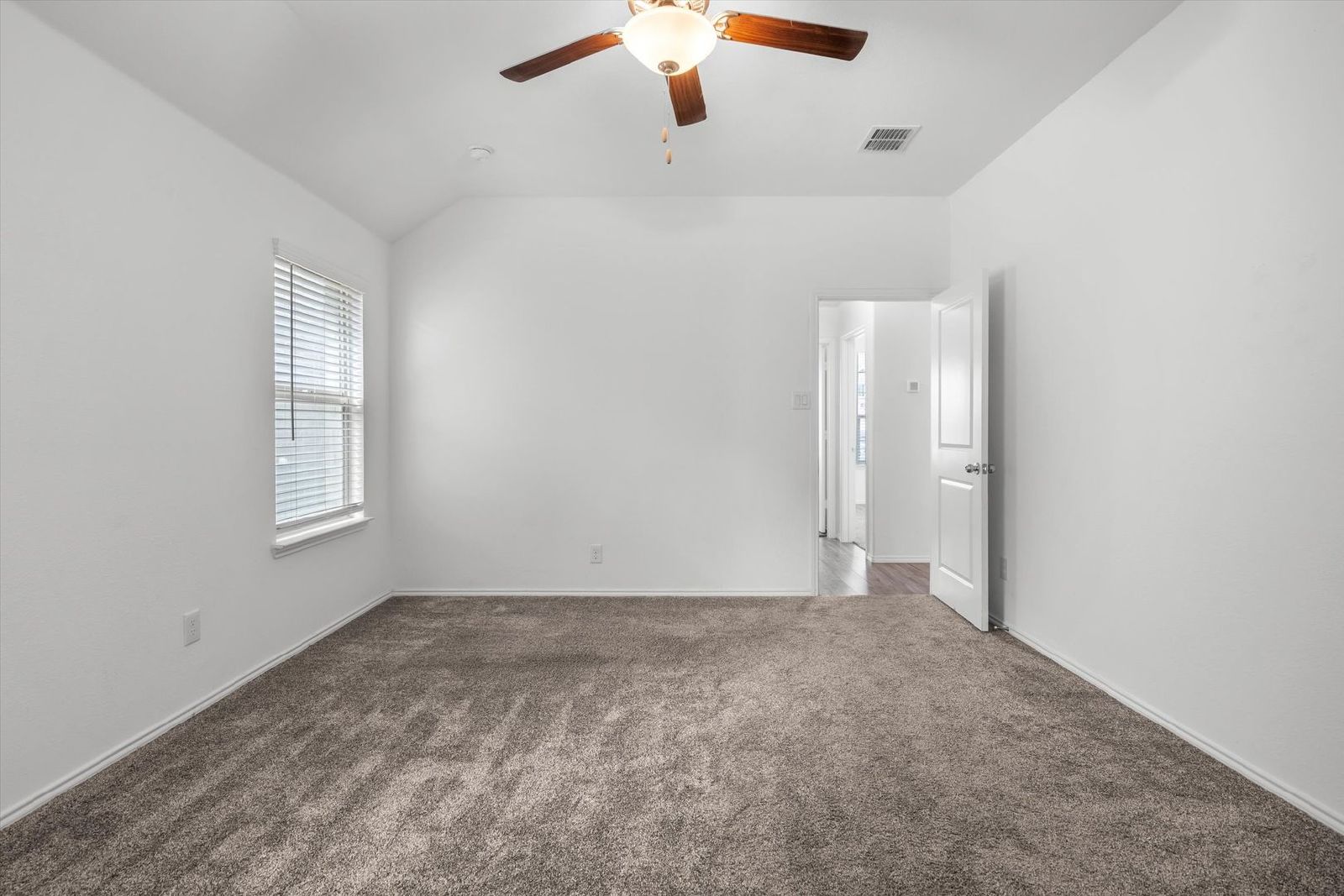 Welcome to 2332 Rosaline Dr – Aubrey, TX 76227 property image